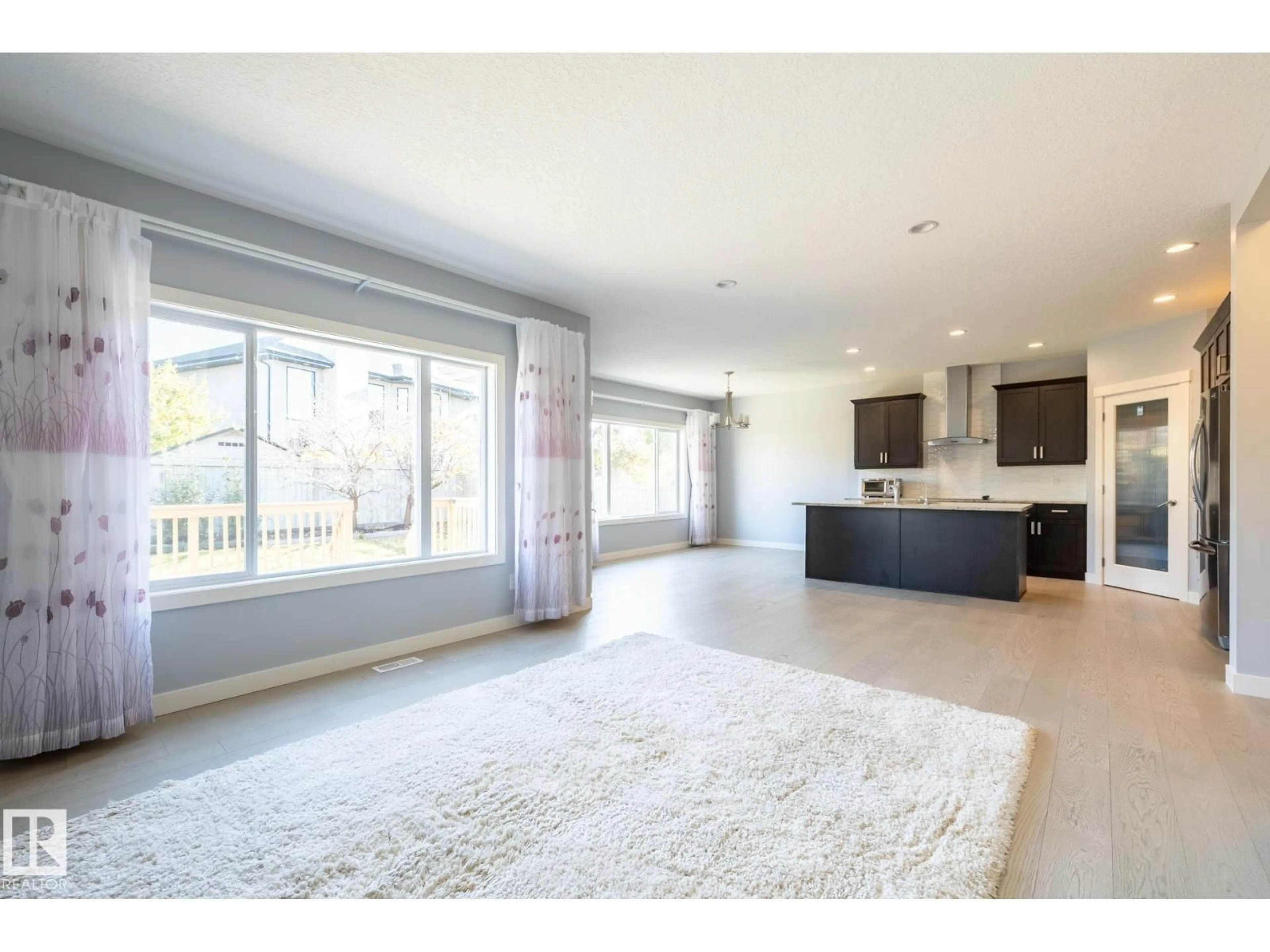 Open concept kitchen, unknown for 1257 CUNNINGHAM DR, Edmonton Alberta T6W0R6