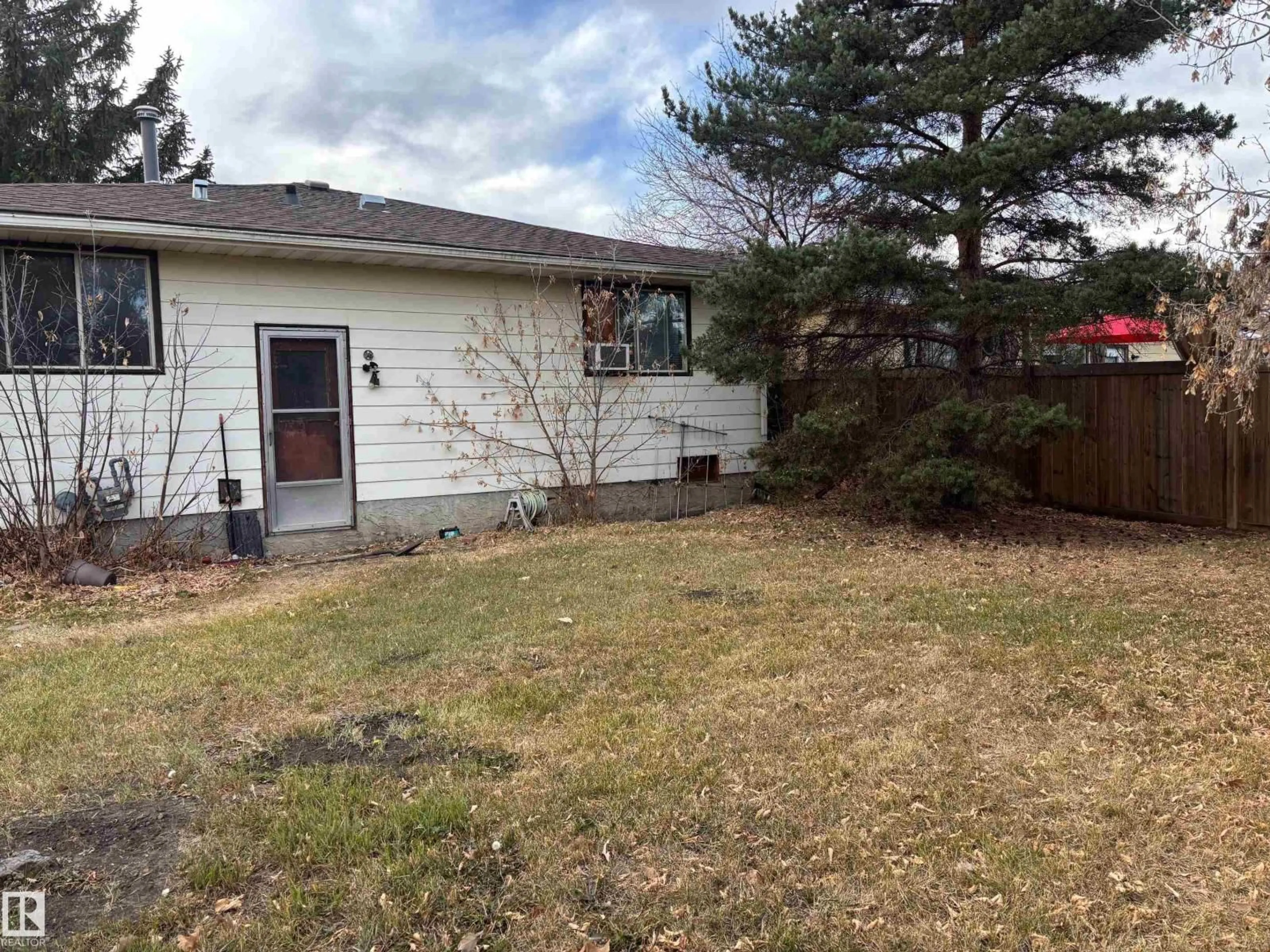 Unknown for 120 GRANDIN DR, Morinville Alberta T8R1H5