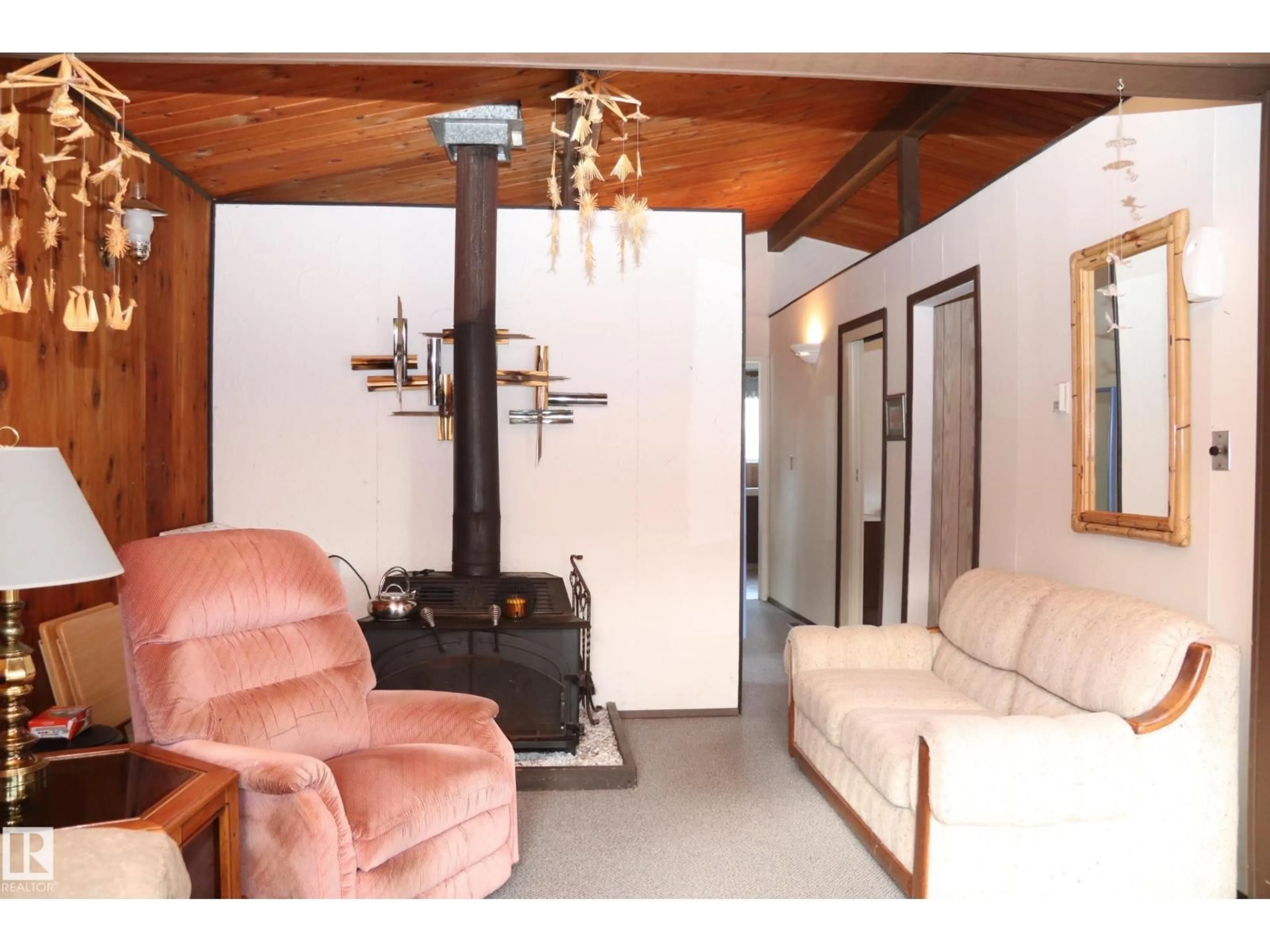 Living room with furniture, unknown for 603 LONG LAKE DR, Long Lake Alberta T6A0M0