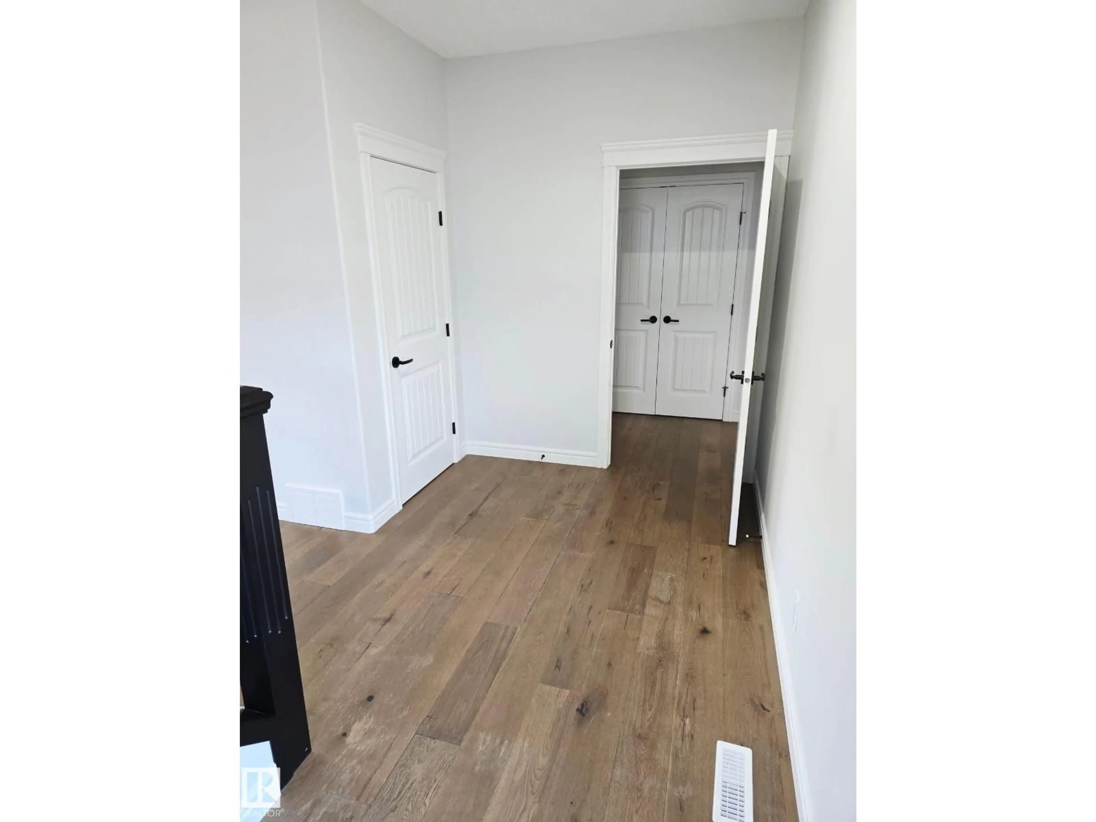 A pic of a room for 449 CONROY CR, Edmonton Alberta T6W5A9