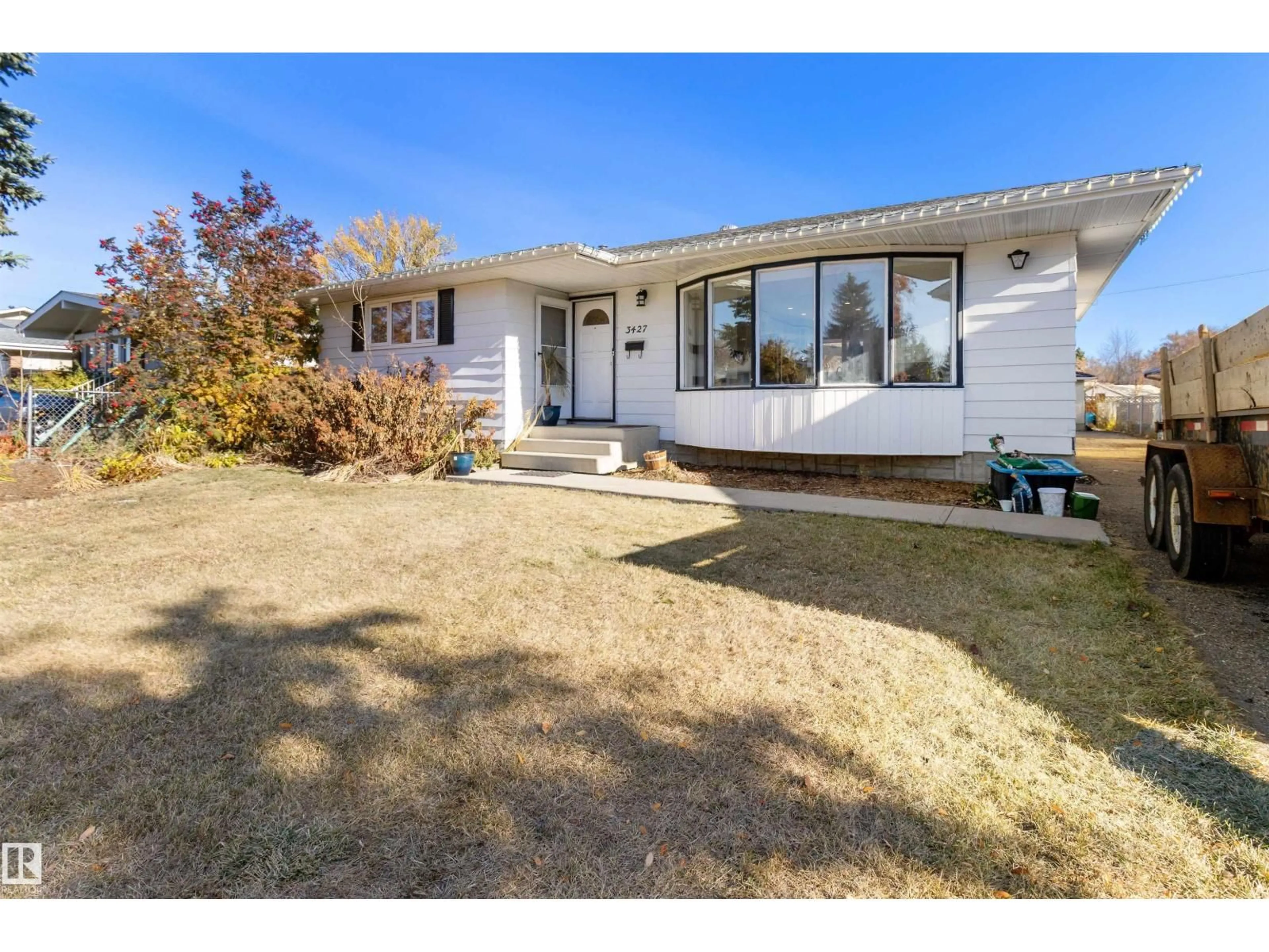 Unknown for NW - 3427 78 ST, Edmonton Alberta T6K0E1