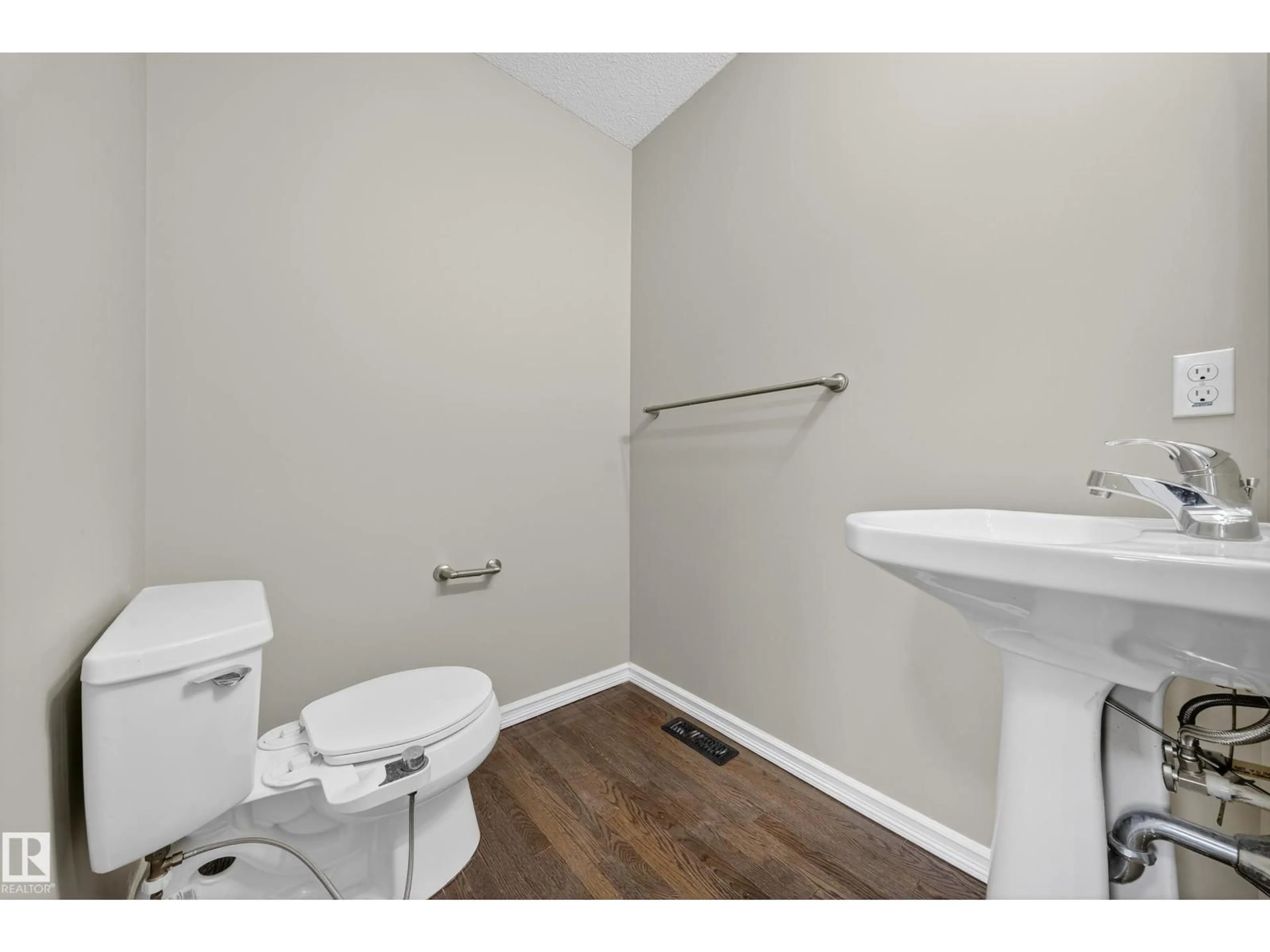 A pic of a room for NW - 1827 28 ST, Edmonton Alberta T6T0N8