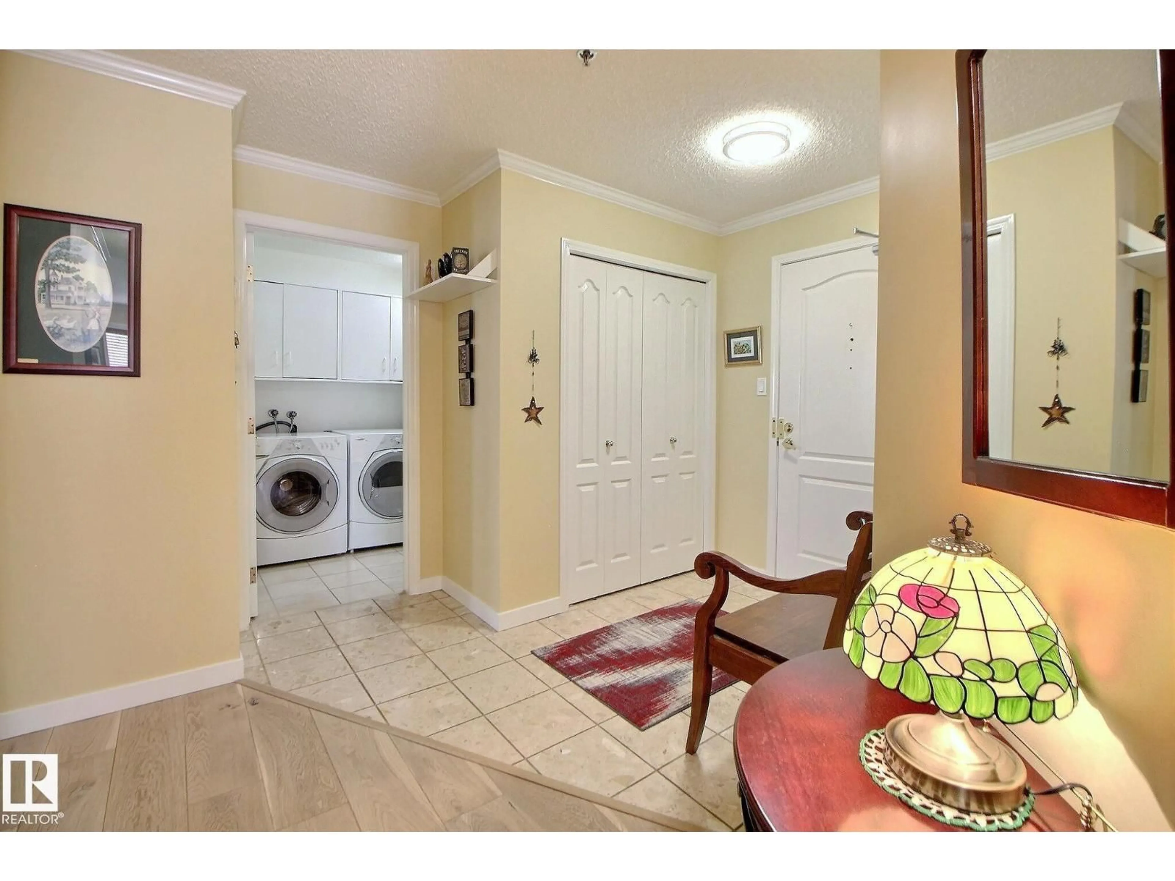 Indoor entryway for #110 - 10610 76 ST, Edmonton Alberta T6A3Y9