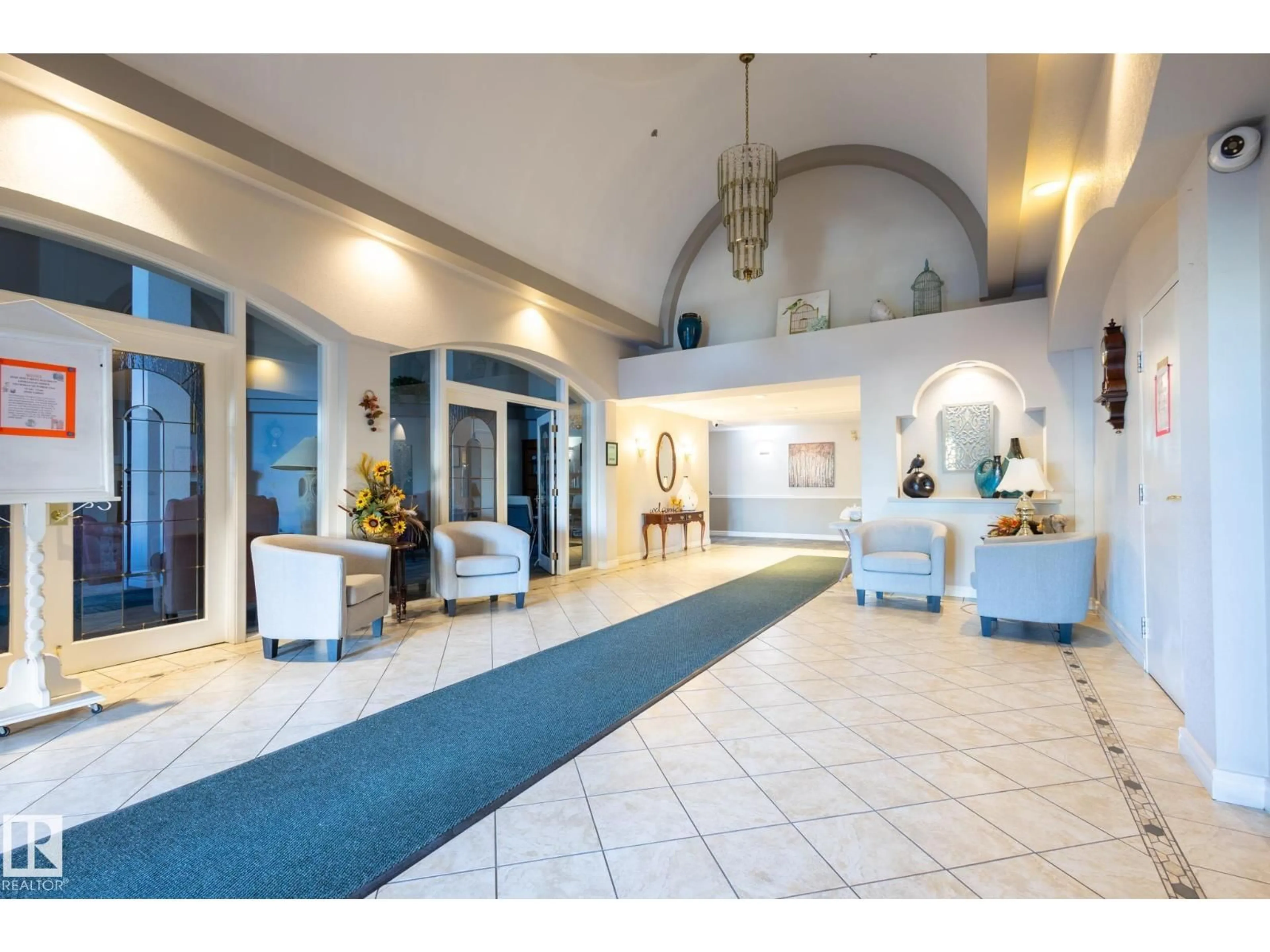 Lobby for #404 - 10935 21 AV, Edmonton Alberta T6J6R3