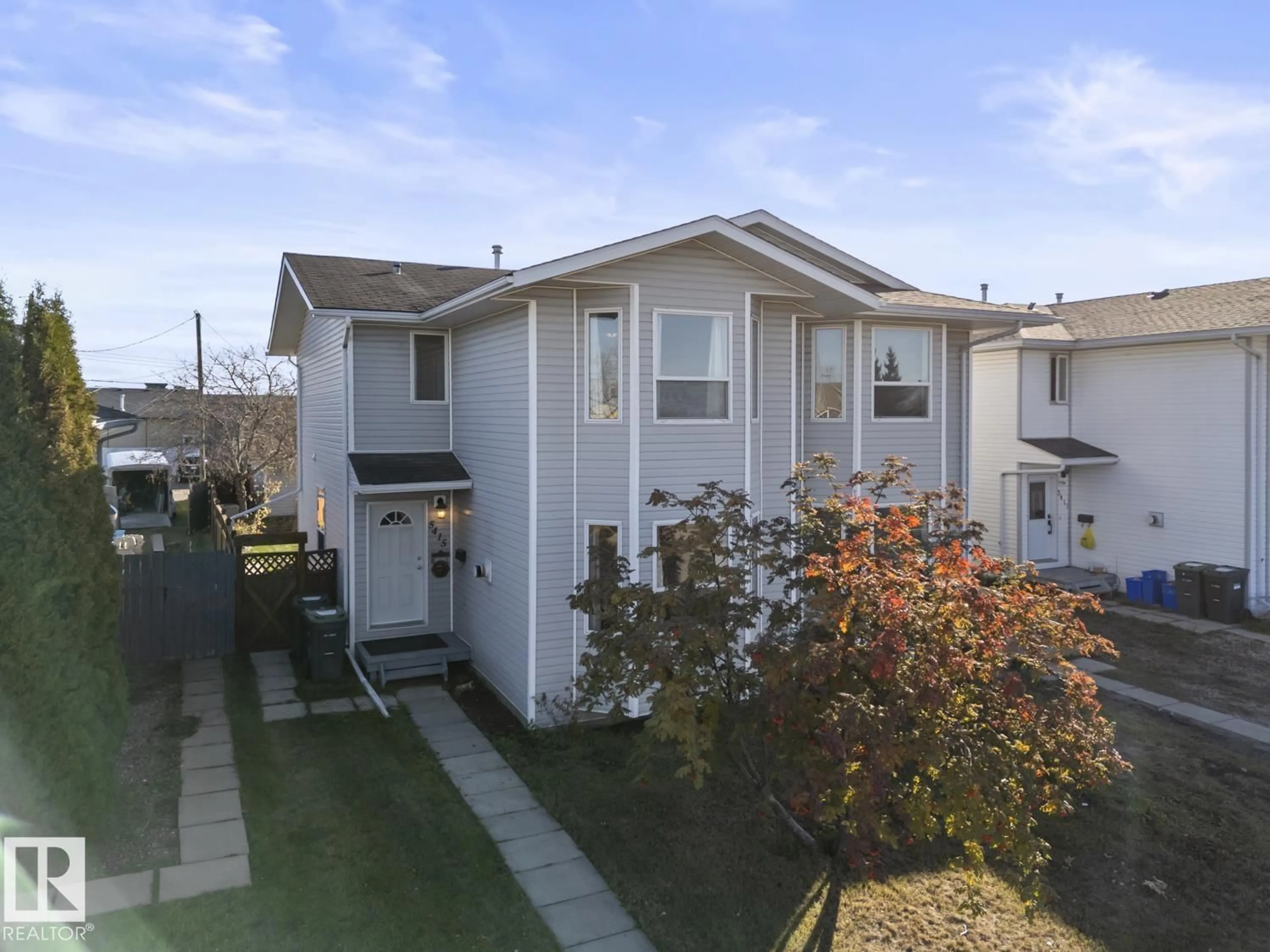 Home with vinyl exterior material, street for 5415 56 ST, Cold Lake Alberta T9M1R4
