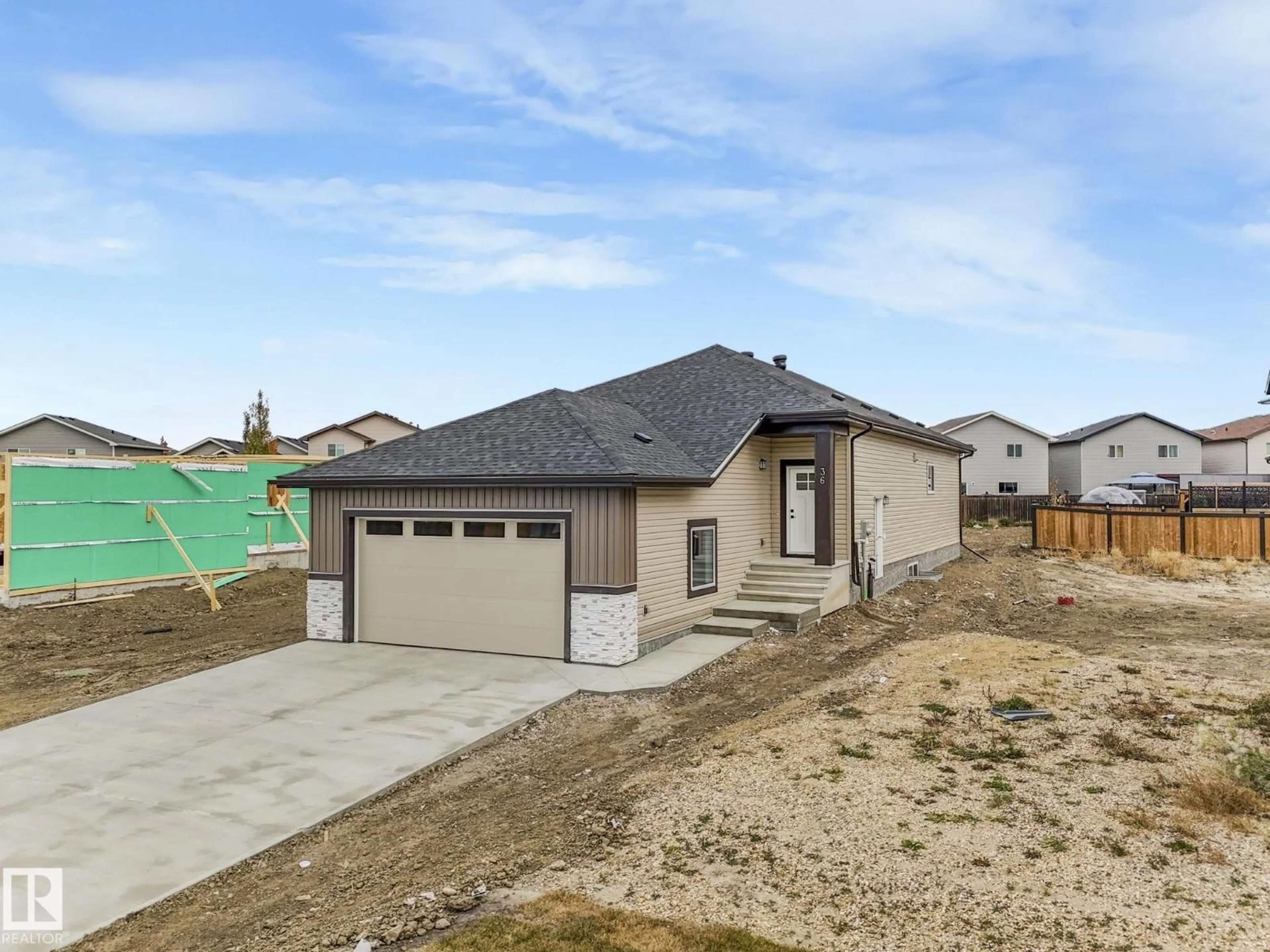Unknown for 36 DALQUIST BAY, Leduc Alberta T9E1N7