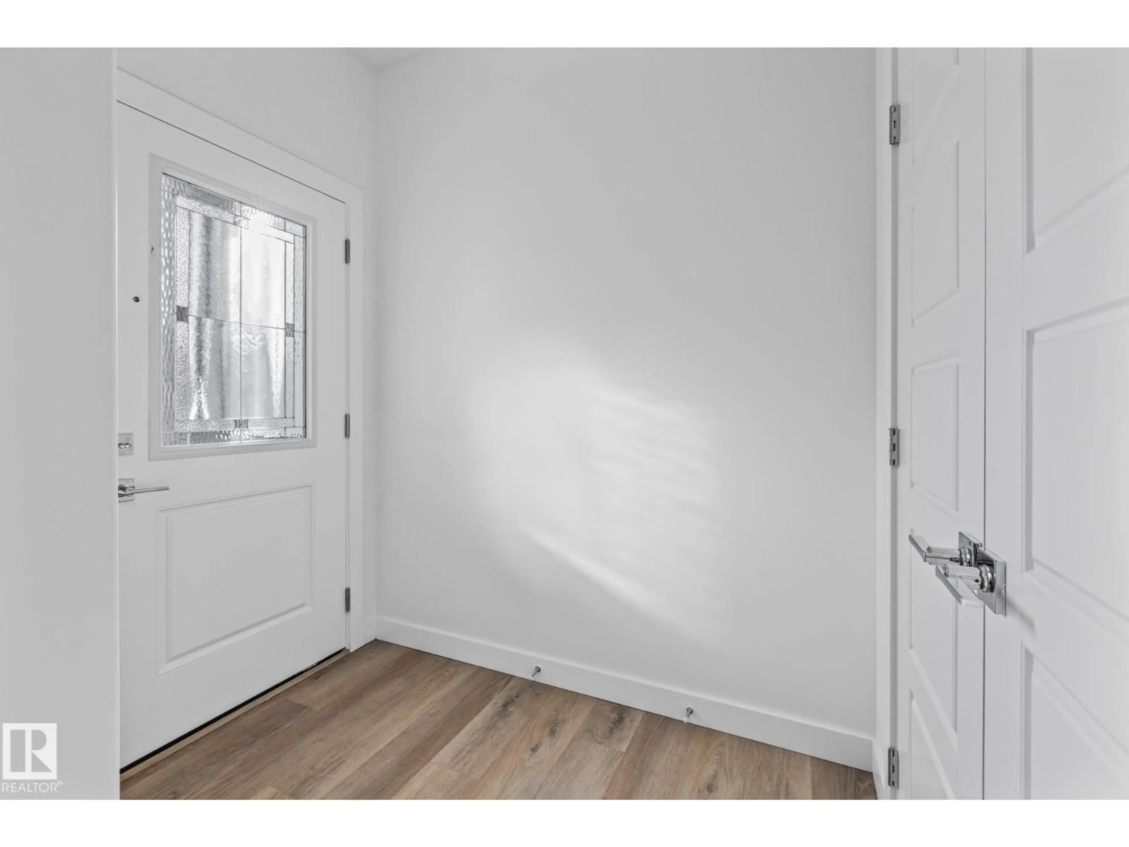 Indoor entryway for 211 SAVOY CR, Sherwood Park Alberta T8H3A8