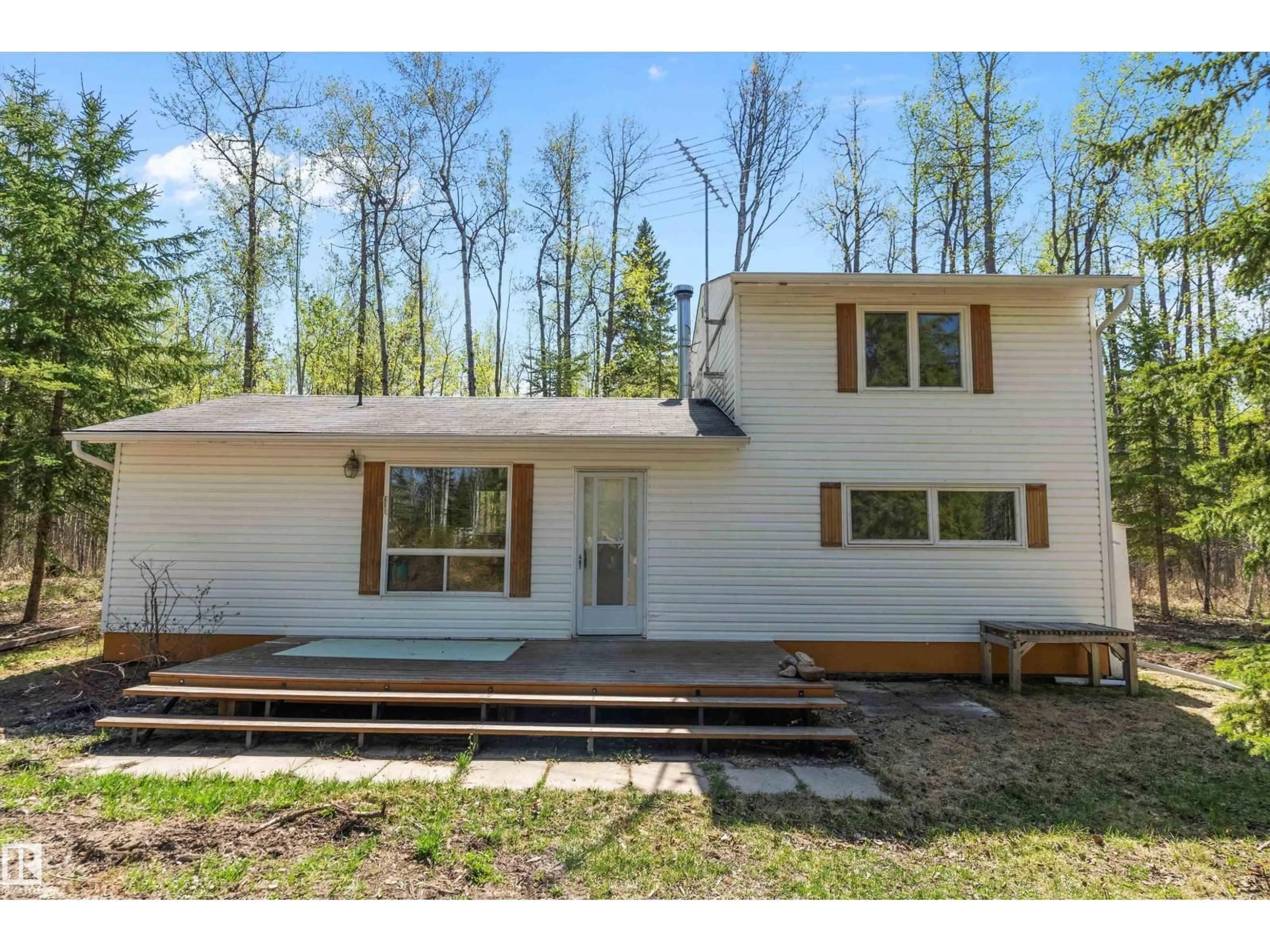 Home with vinyl exterior material, unknown for 274022 TWP ROAD 480, Rural Wetaskiwin County Alberta T0C2P0
