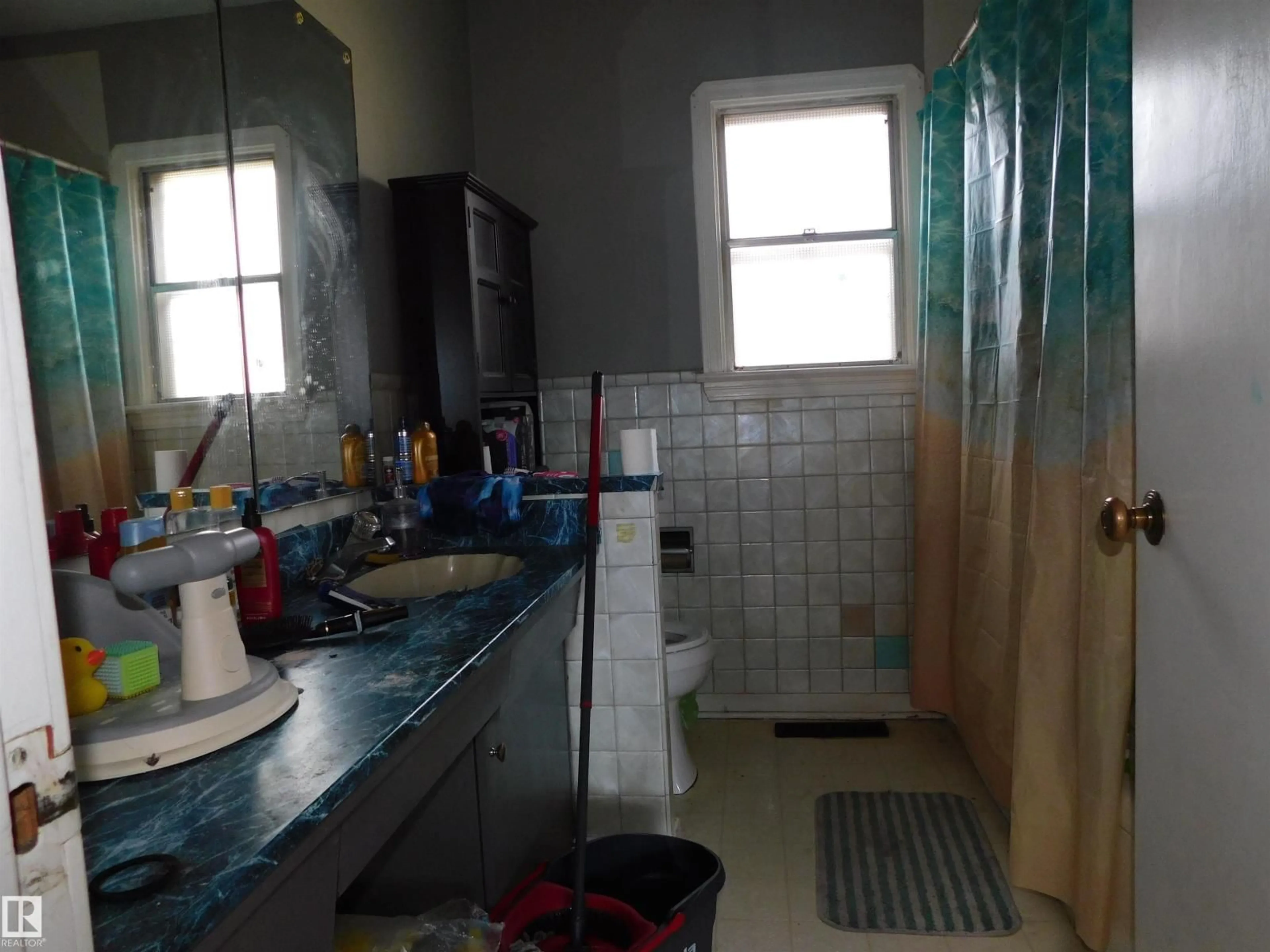 Unknown for NW - 11927 67 ST, Edmonton Alberta T5B1M2