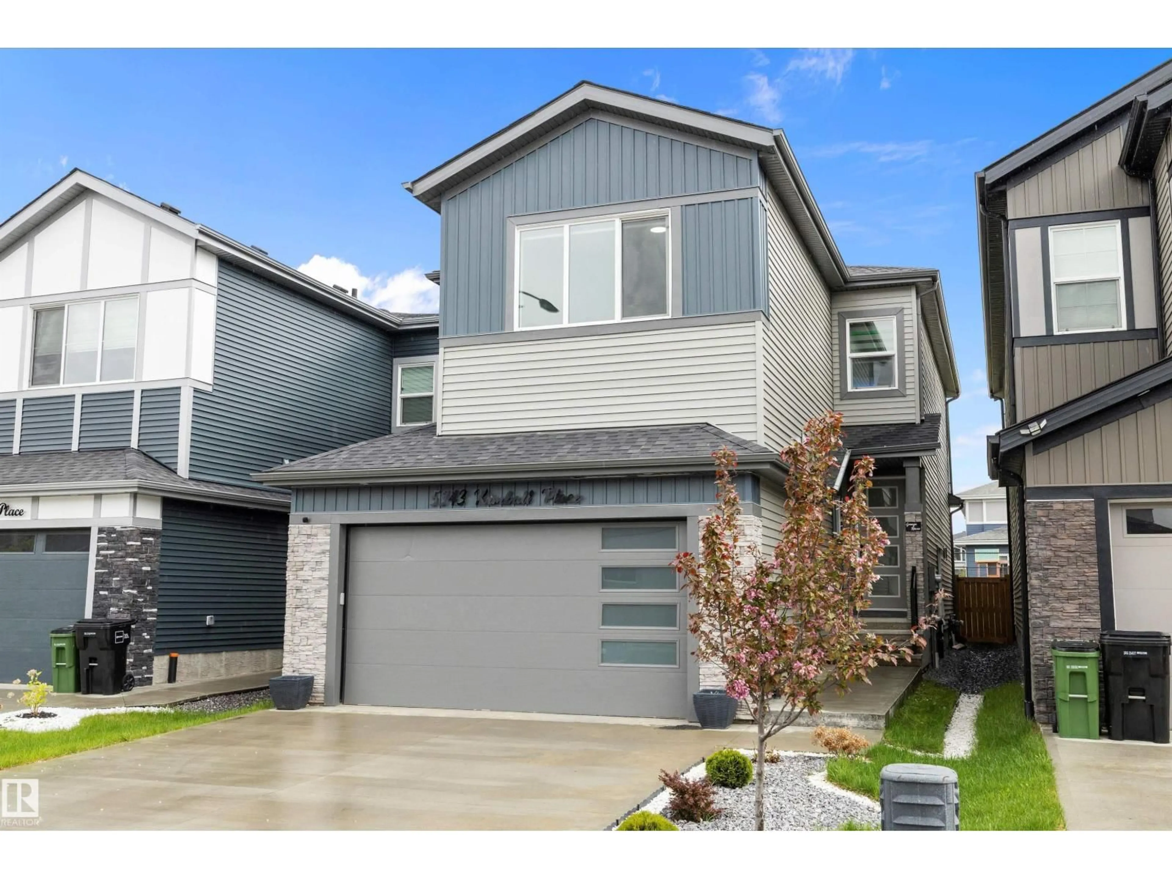 Home with vinyl exterior material, street for 5343 KIMBALL PL, Edmonton Alberta T6W5E6