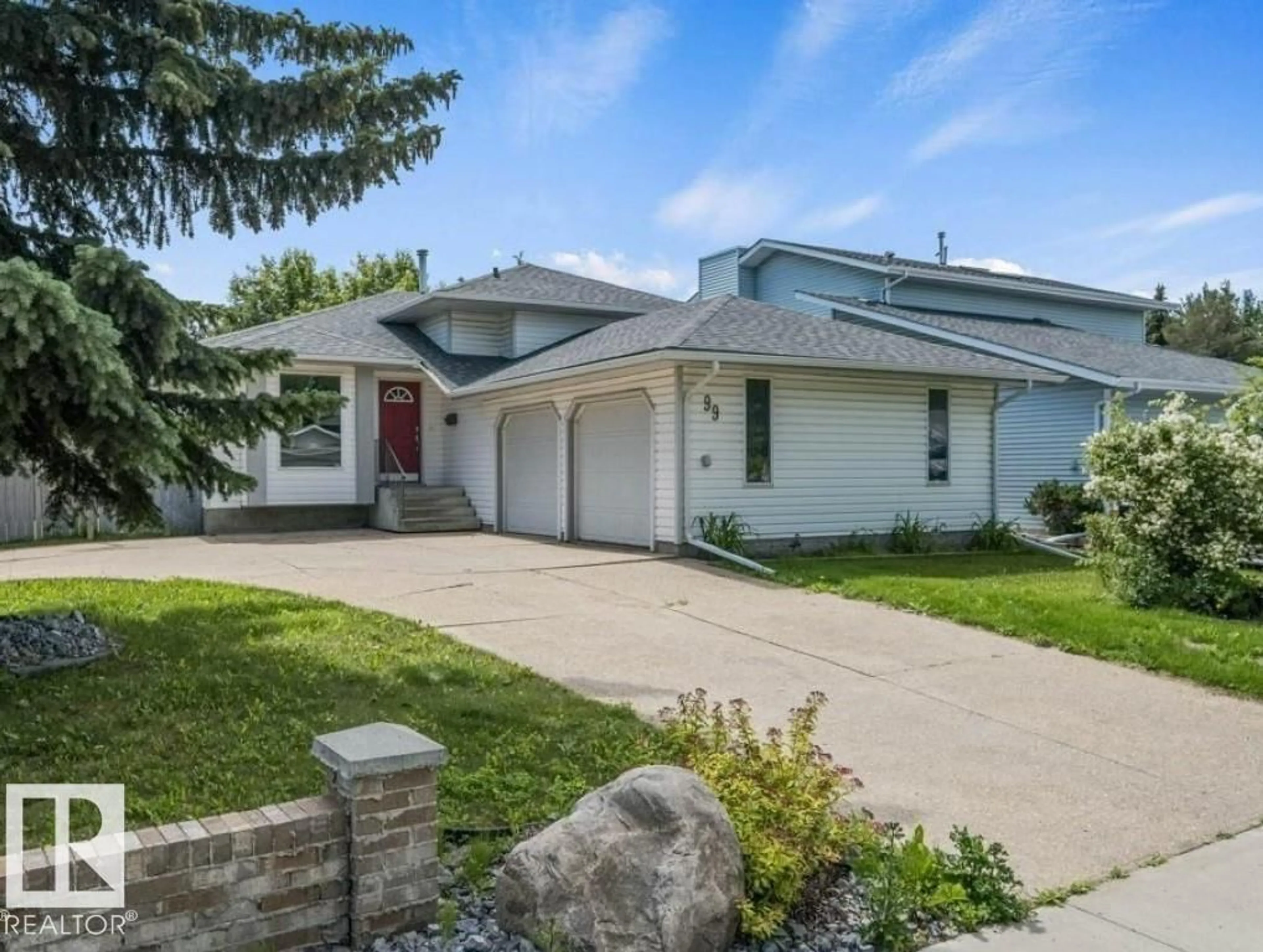 Home with vinyl exterior material, street for 99 ARLINGTON DR, St. Albert Alberta T8N5P4