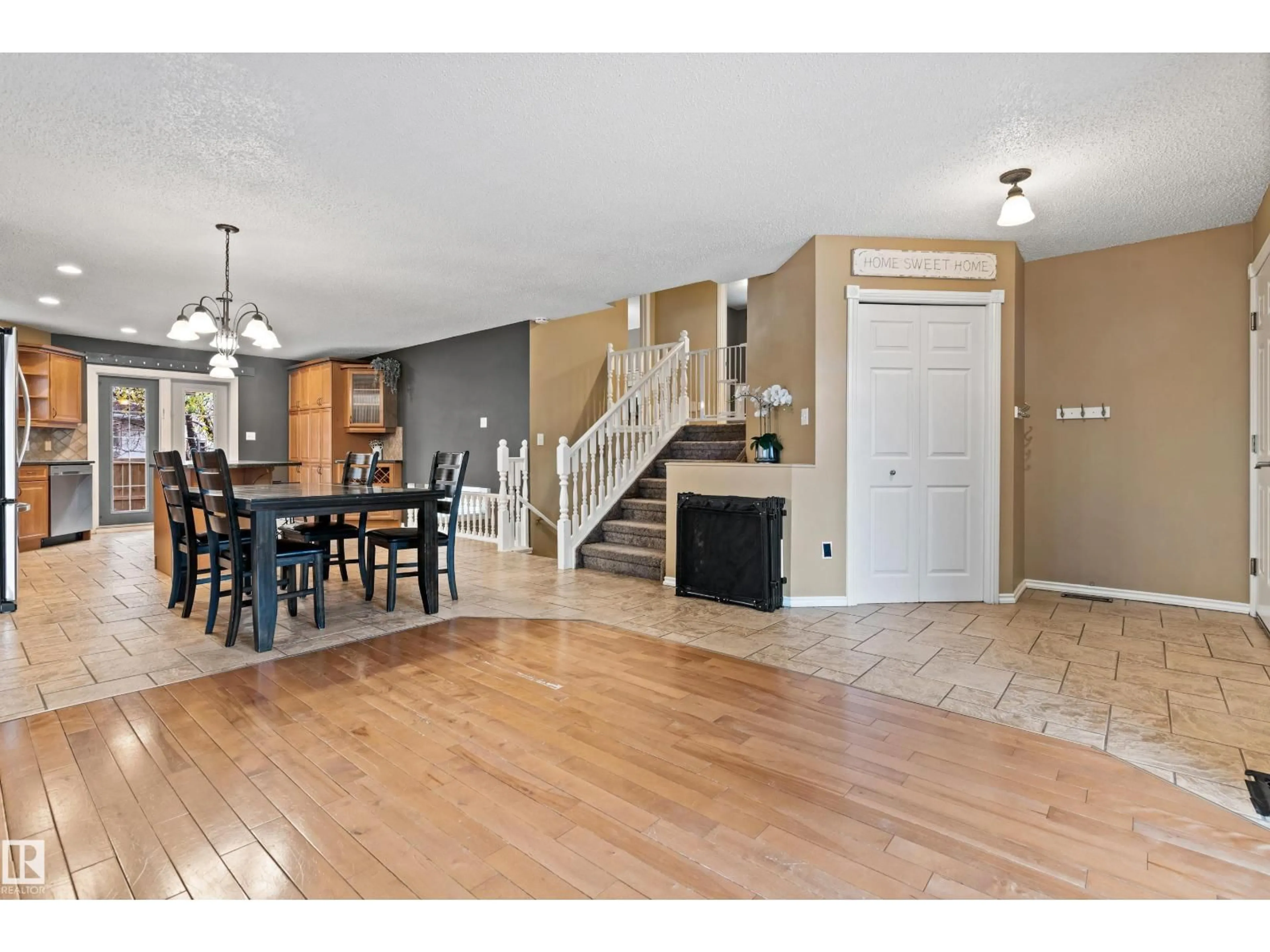 Open concept kitchen, unknown for 99 ARLINGTON DR, St. Albert Alberta T8N5P4