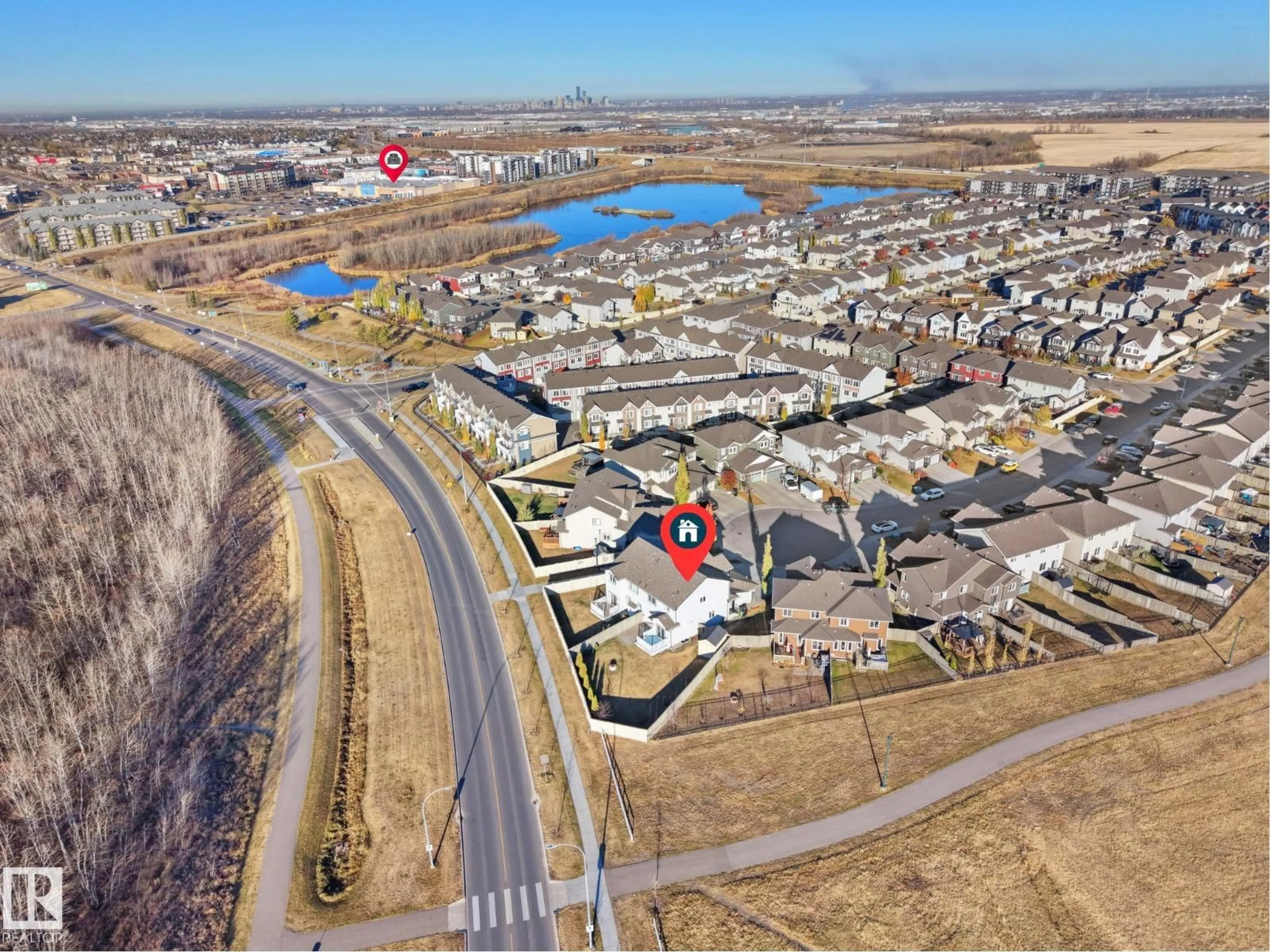 A pic from outside/outdoor area/front of a property/back of a property/a pic from drone, street for NW - 3907 6 ST, Edmonton Alberta T6T0T5