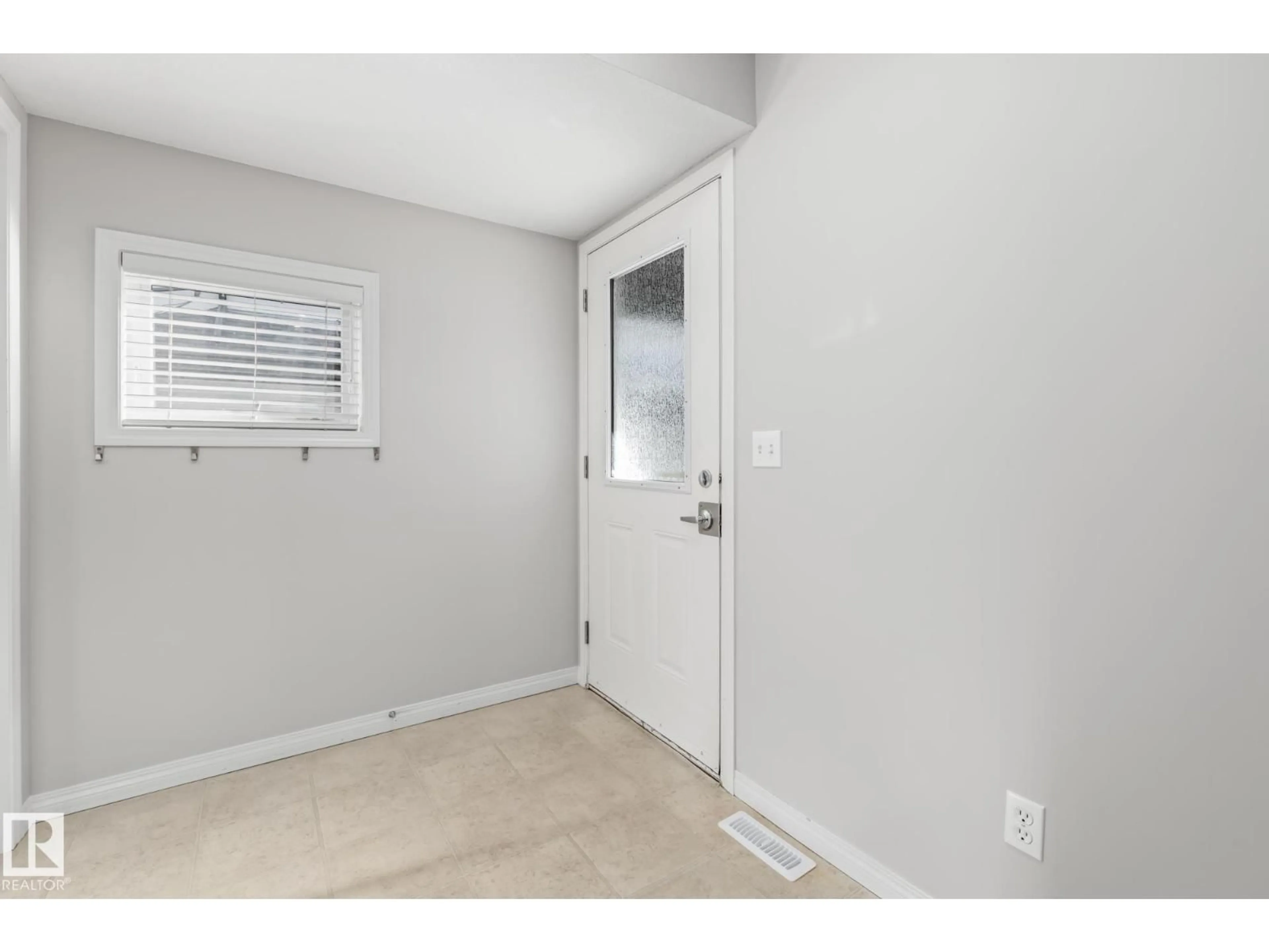 Unknown for 11 - 41 CLOVER BAR LN, Sherwood Park Alberta T8H0C4