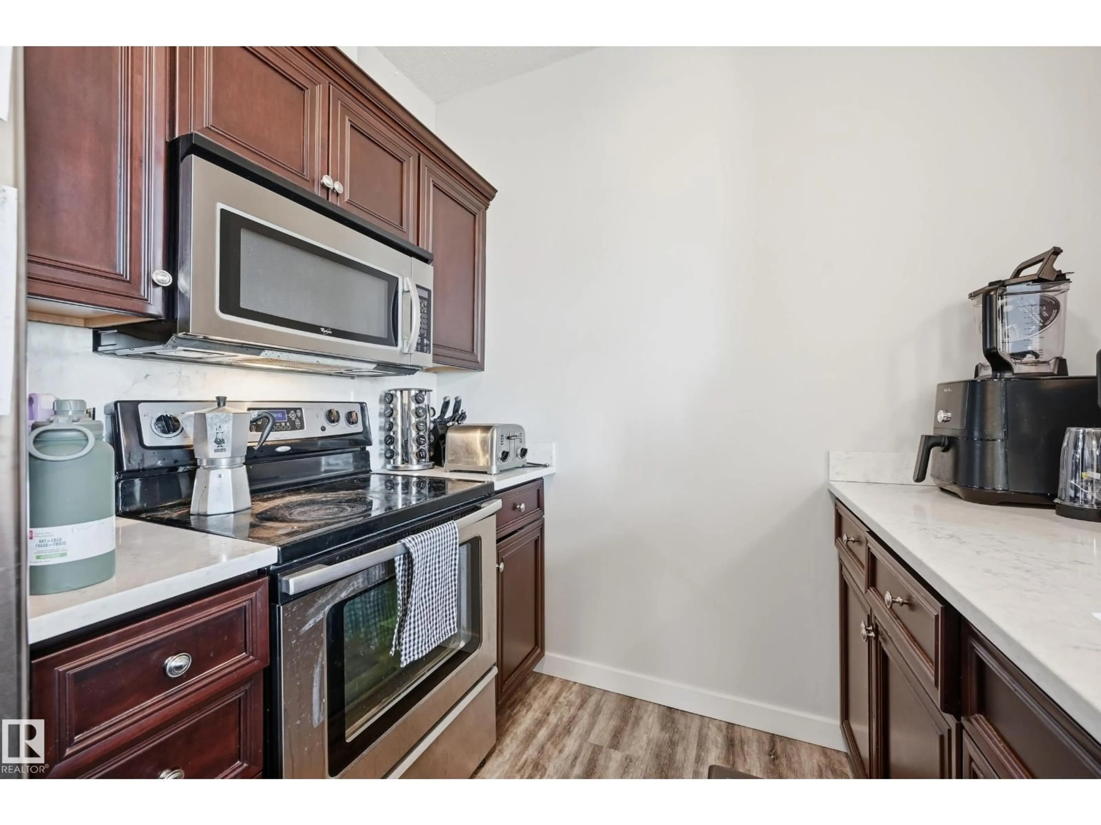 Standard kitchen, unknown for 304 - 411 AMBLESIDE LINK LI, Edmonton Alberta T6W0V2