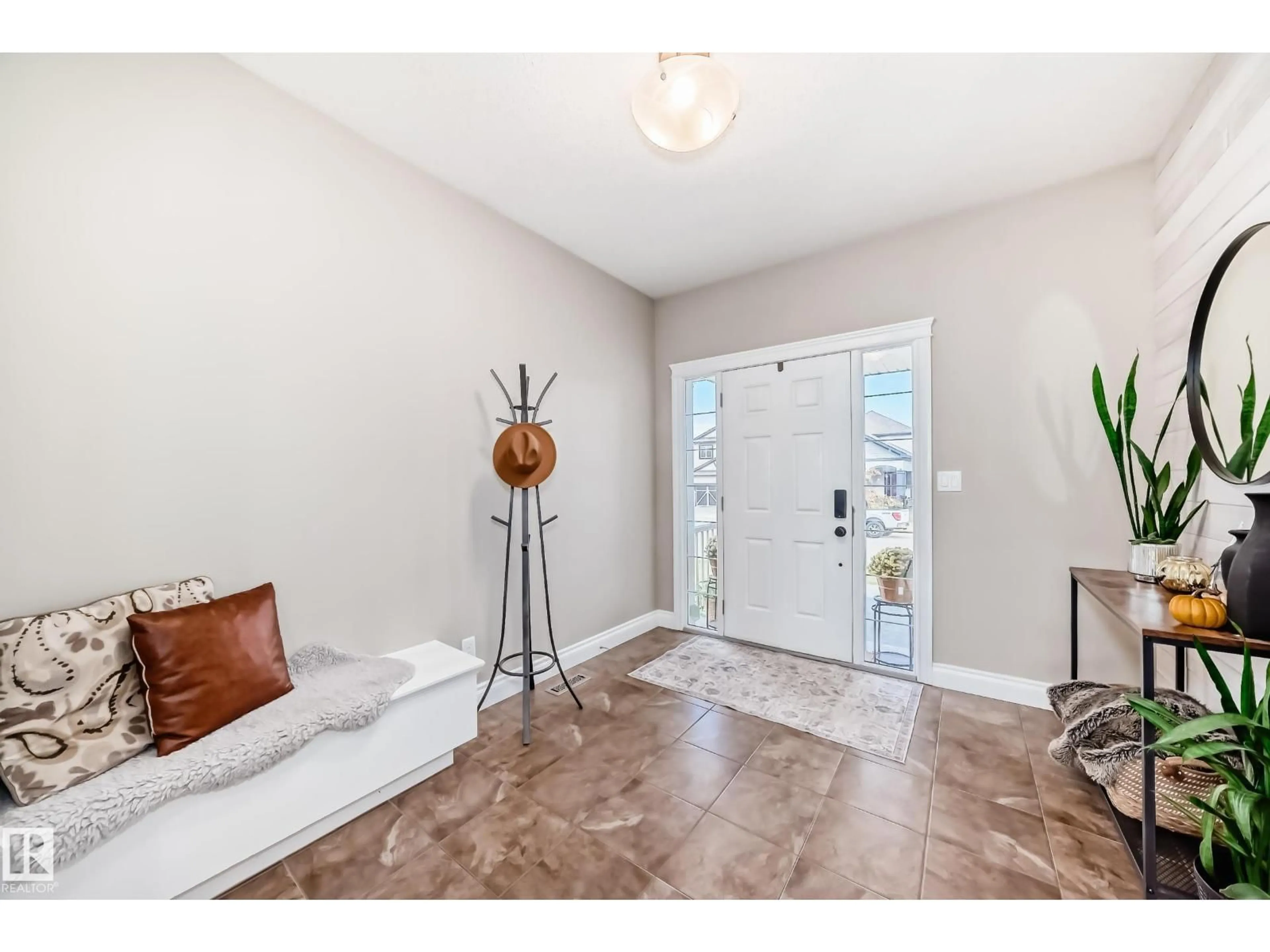 Indoor entryway for 53 VOLETA CO, Spruce Grove Alberta T7X0J8