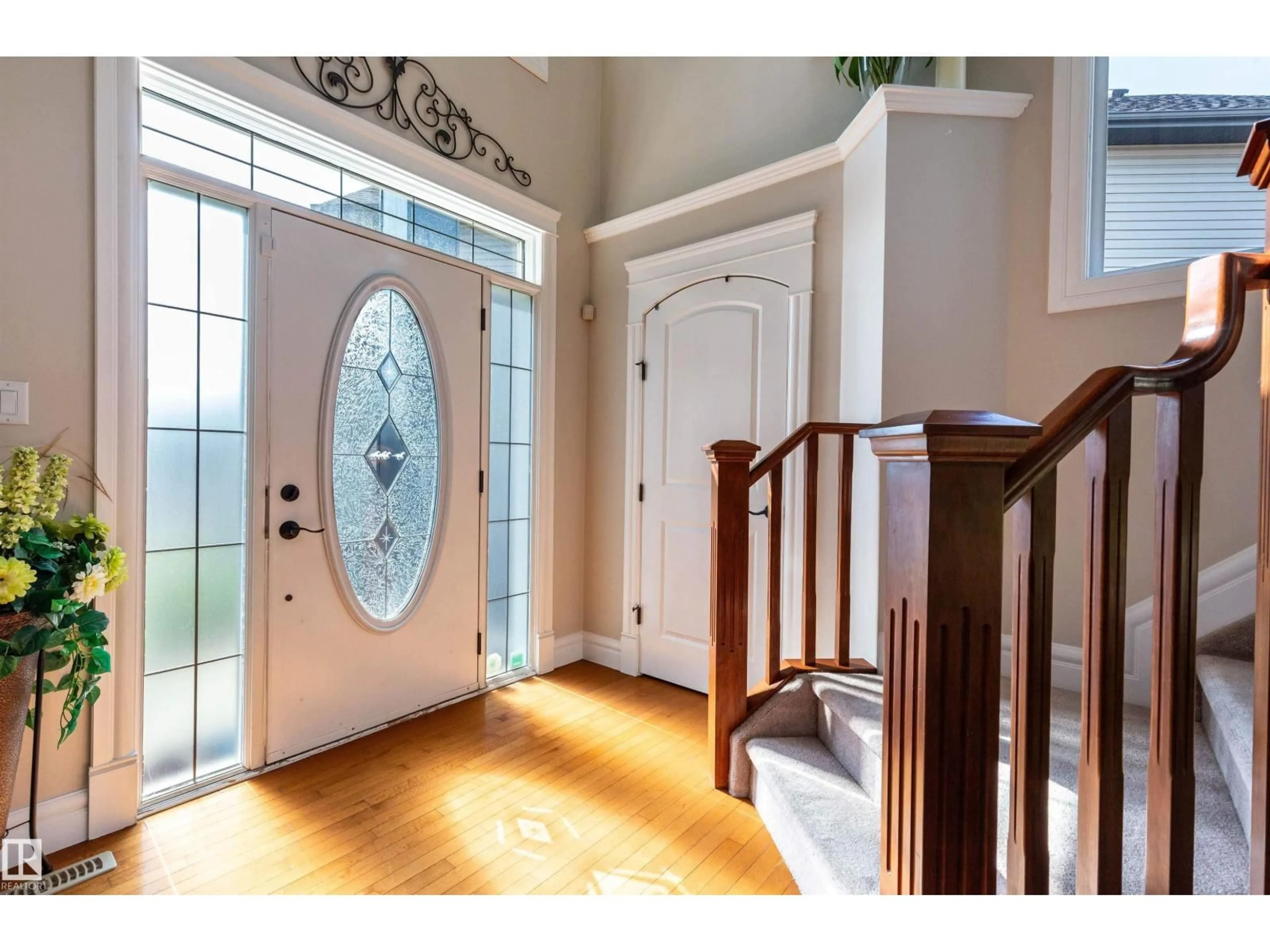 Indoor entryway for 4224 157 AV, Edmonton Alberta T5Y0C9