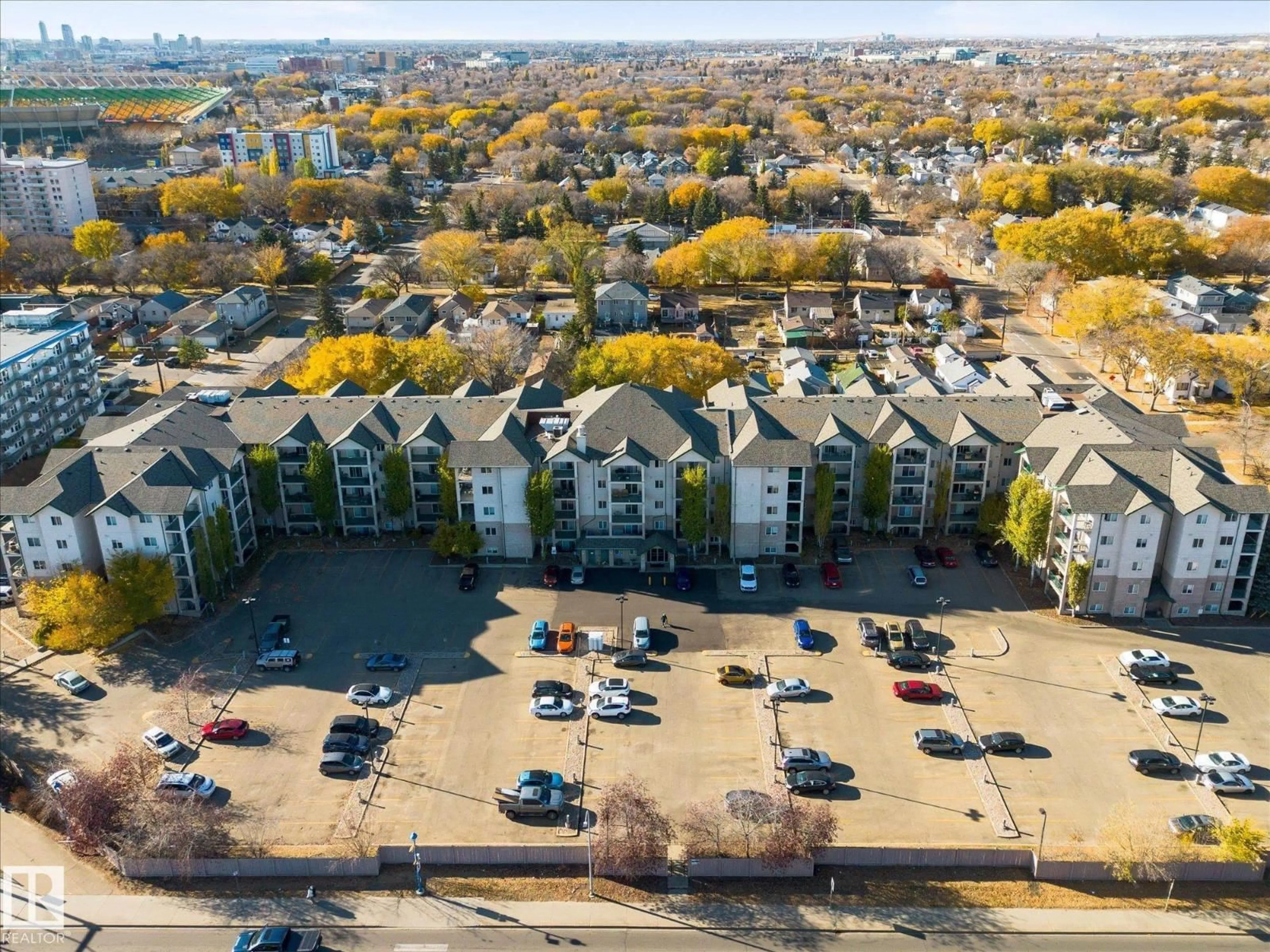 A pic from outside/outdoor area/front of a property/back of a property/a pic from drone, city buildings view from balcony for 531 11325 83 ST NW, Edmonton Alberta T5B4W5