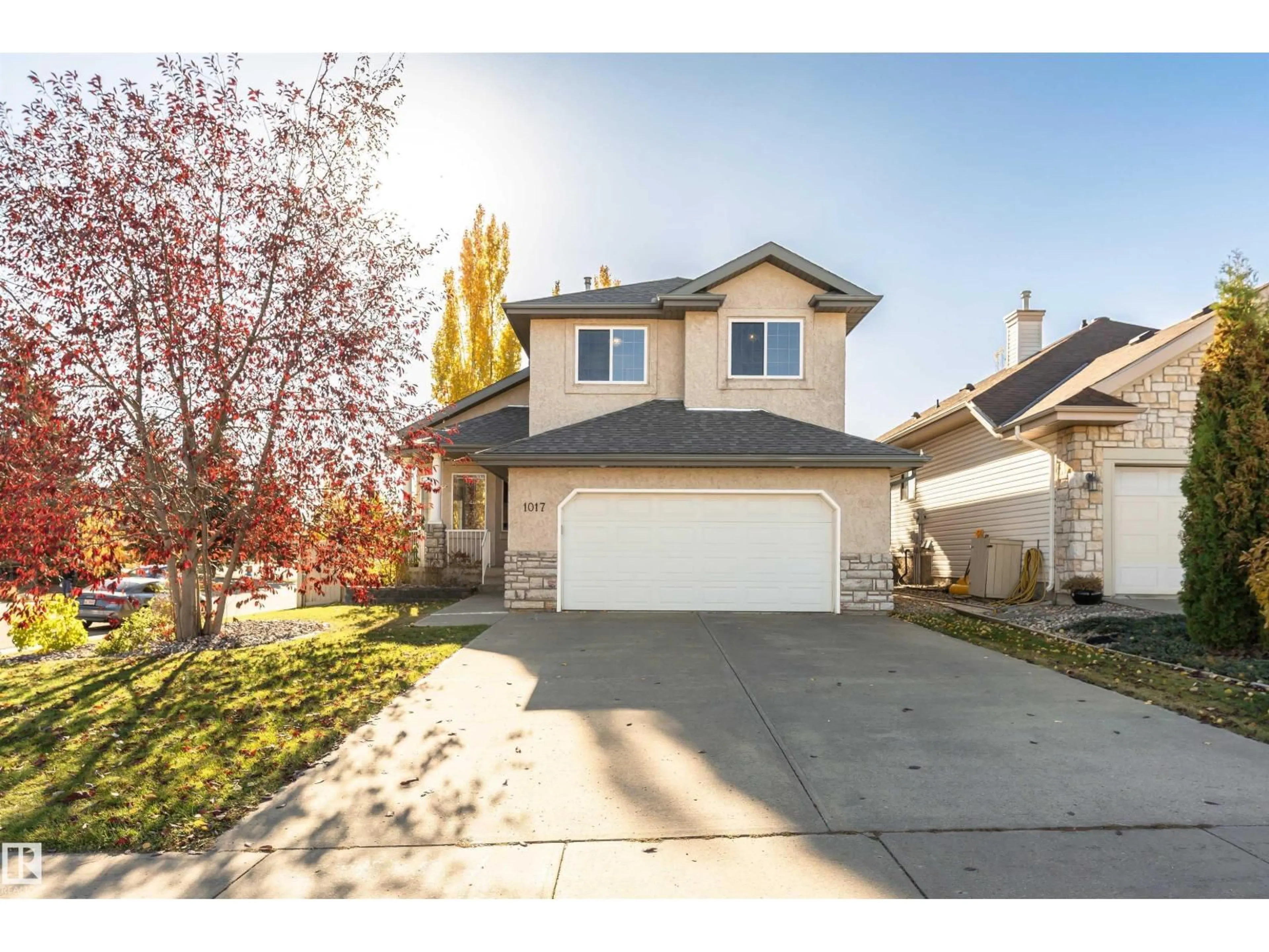 Home with vinyl exterior material, street for 1017 LEGER BV, Edmonton Alberta T6R2T1