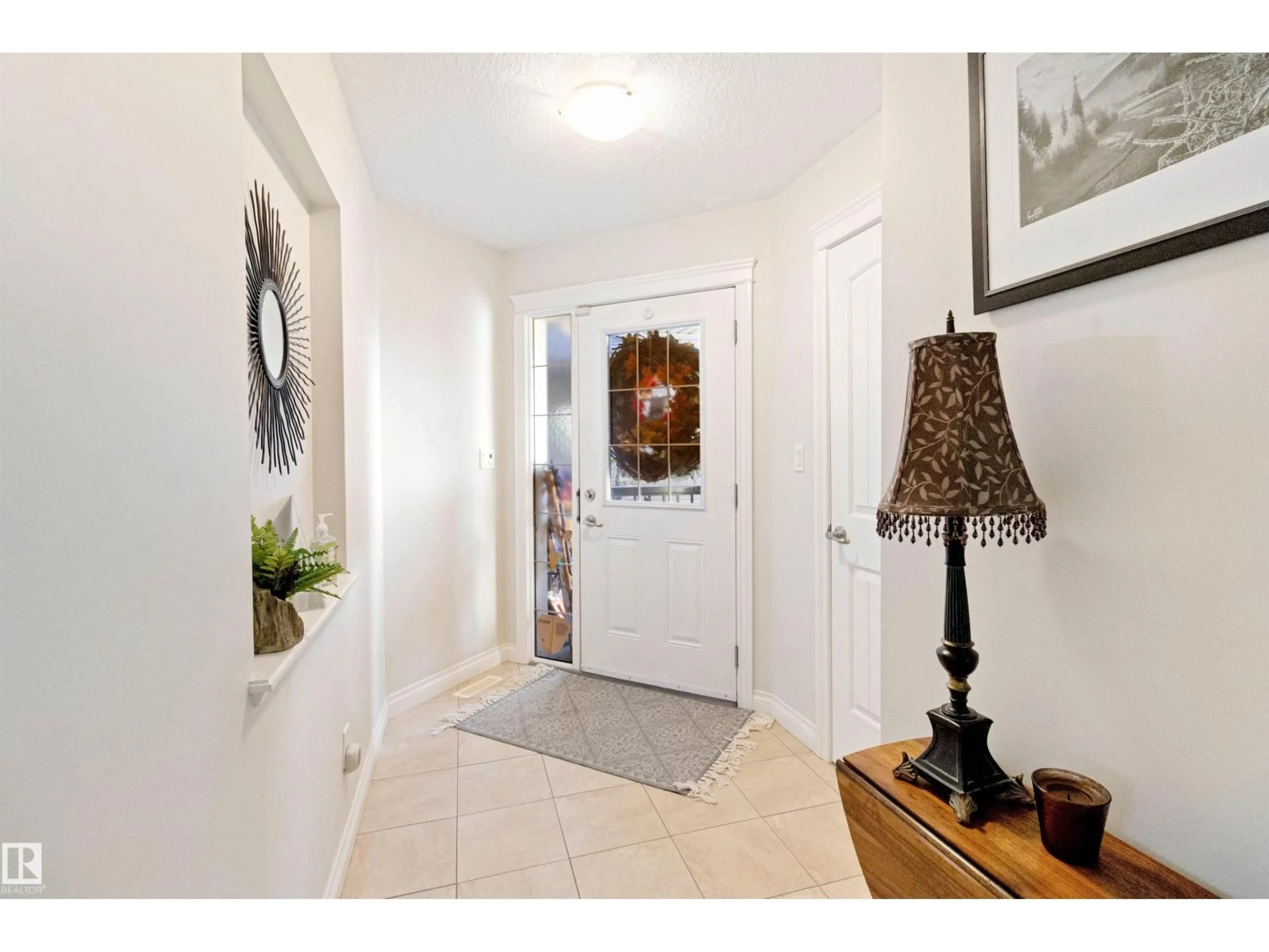 Indoor entryway for SW - 17604 10 AV, Edmonton Alberta T6W1Z8