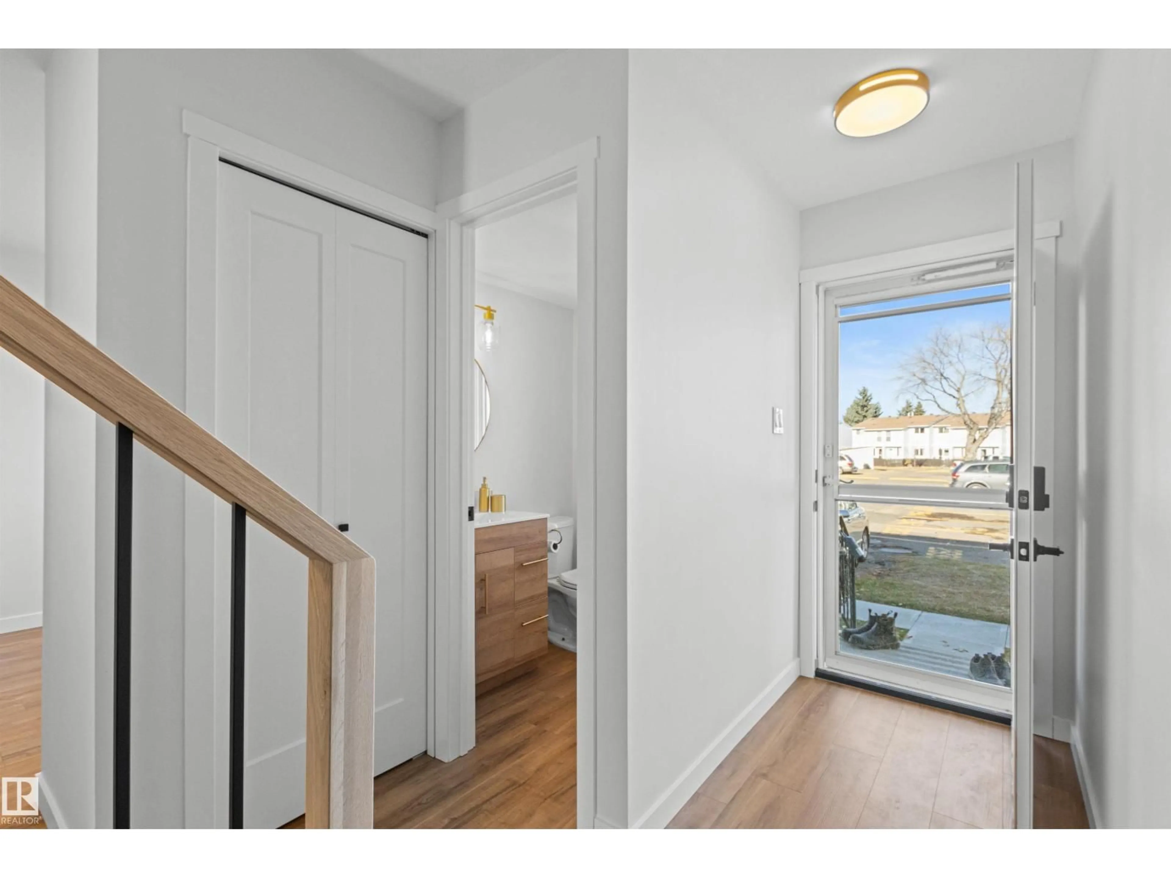 Indoor entryway for NW - 2935 109 ST, Edmonton Alberta T6J4N6