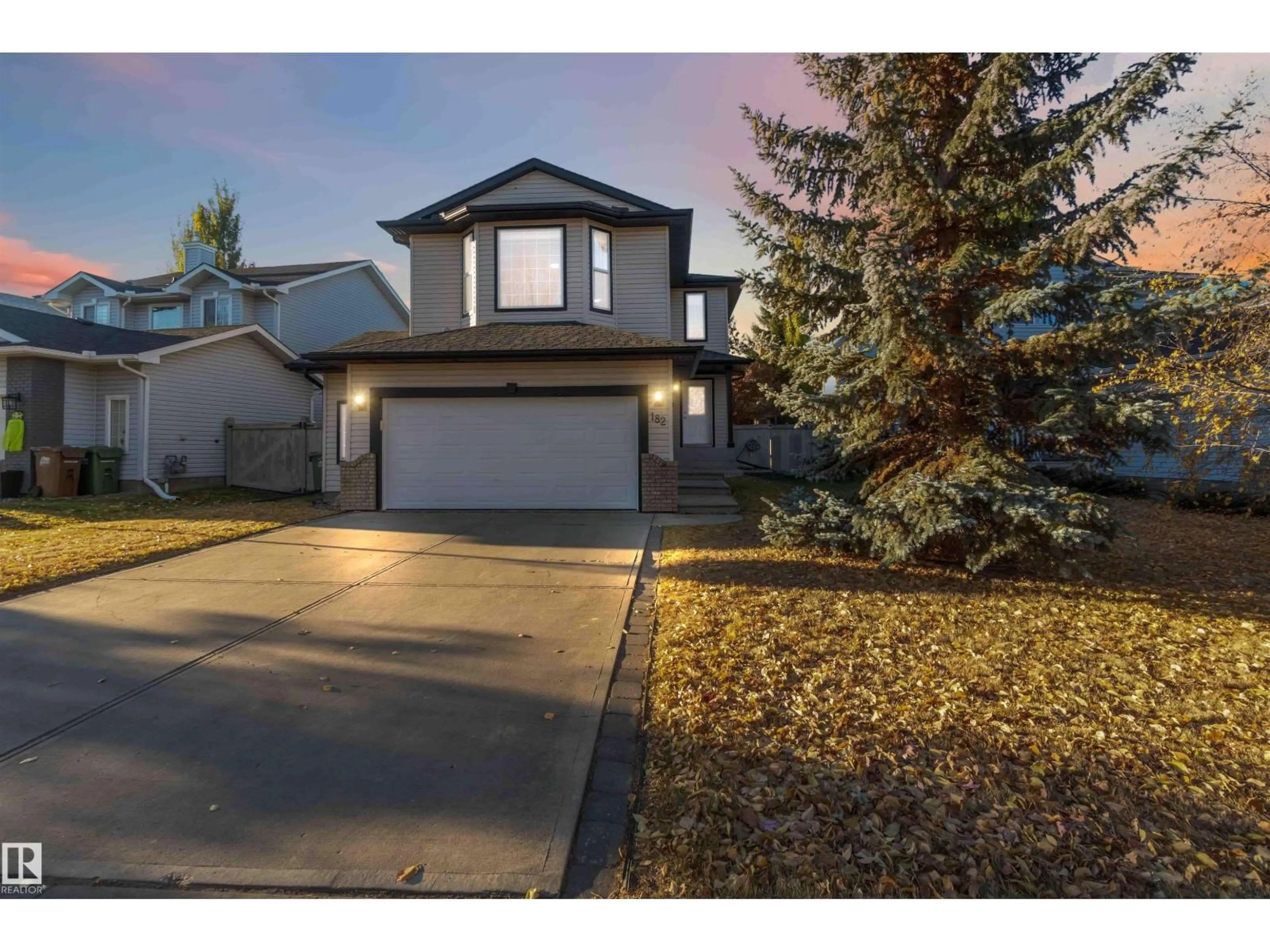 Home with vinyl exterior material, street for 182 ERIN RIDGE DR, St. Albert Alberta T8N6Z3