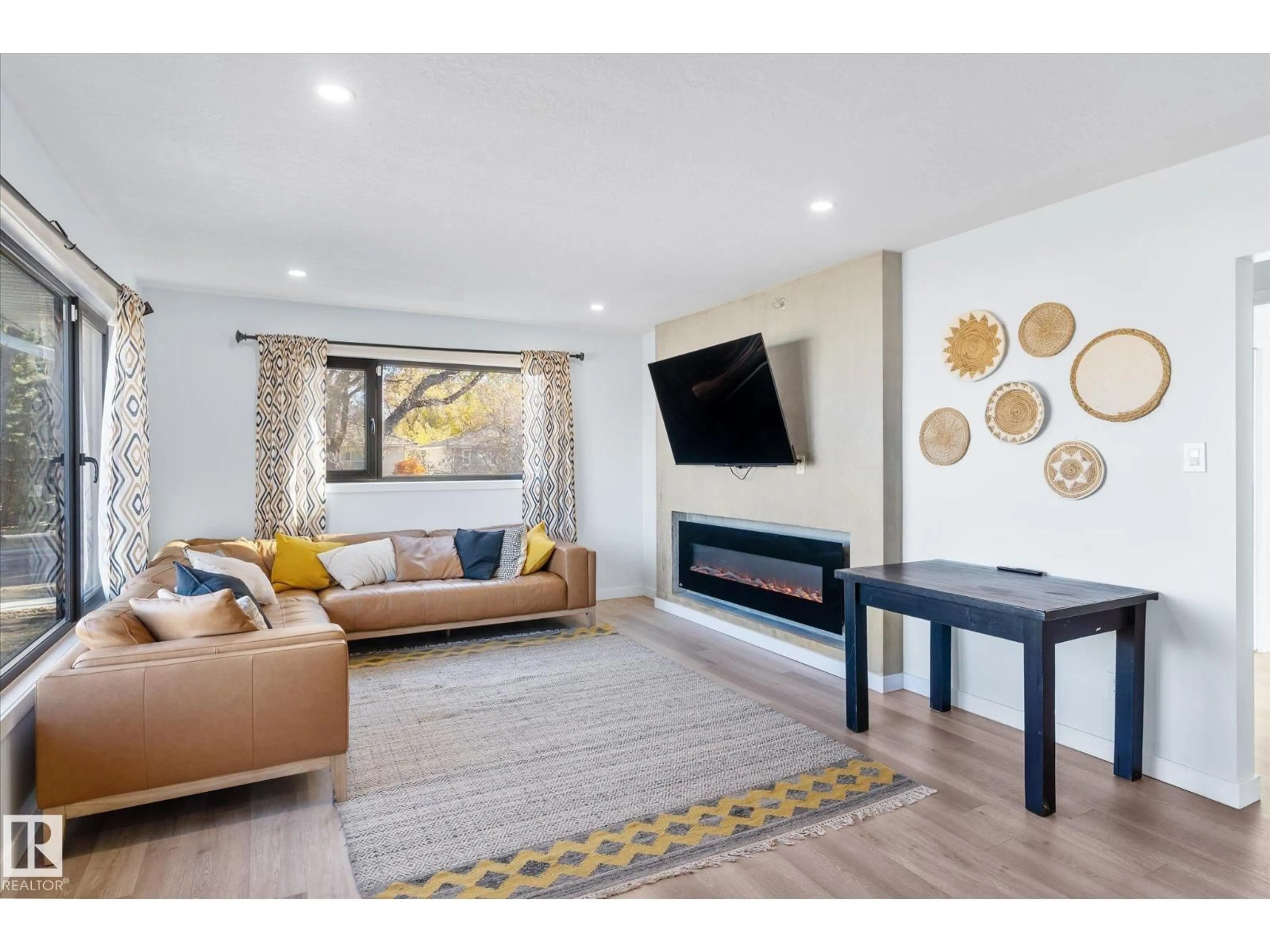 Living room with furniture, unknown for NW - 12240 53 ST, Edmonton Alberta T5W3M2