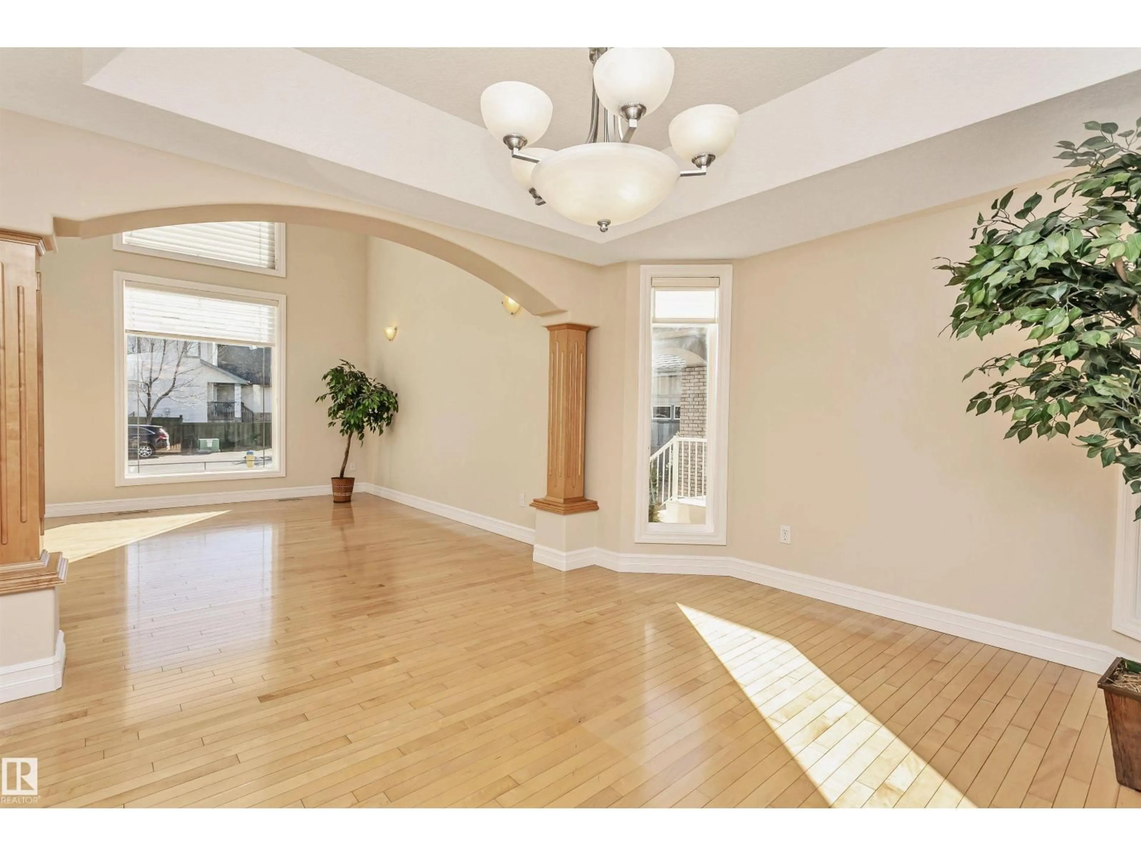 Indoor foyer for NW - 1518 HASWELL CL, Edmonton Alberta T6R3J4
