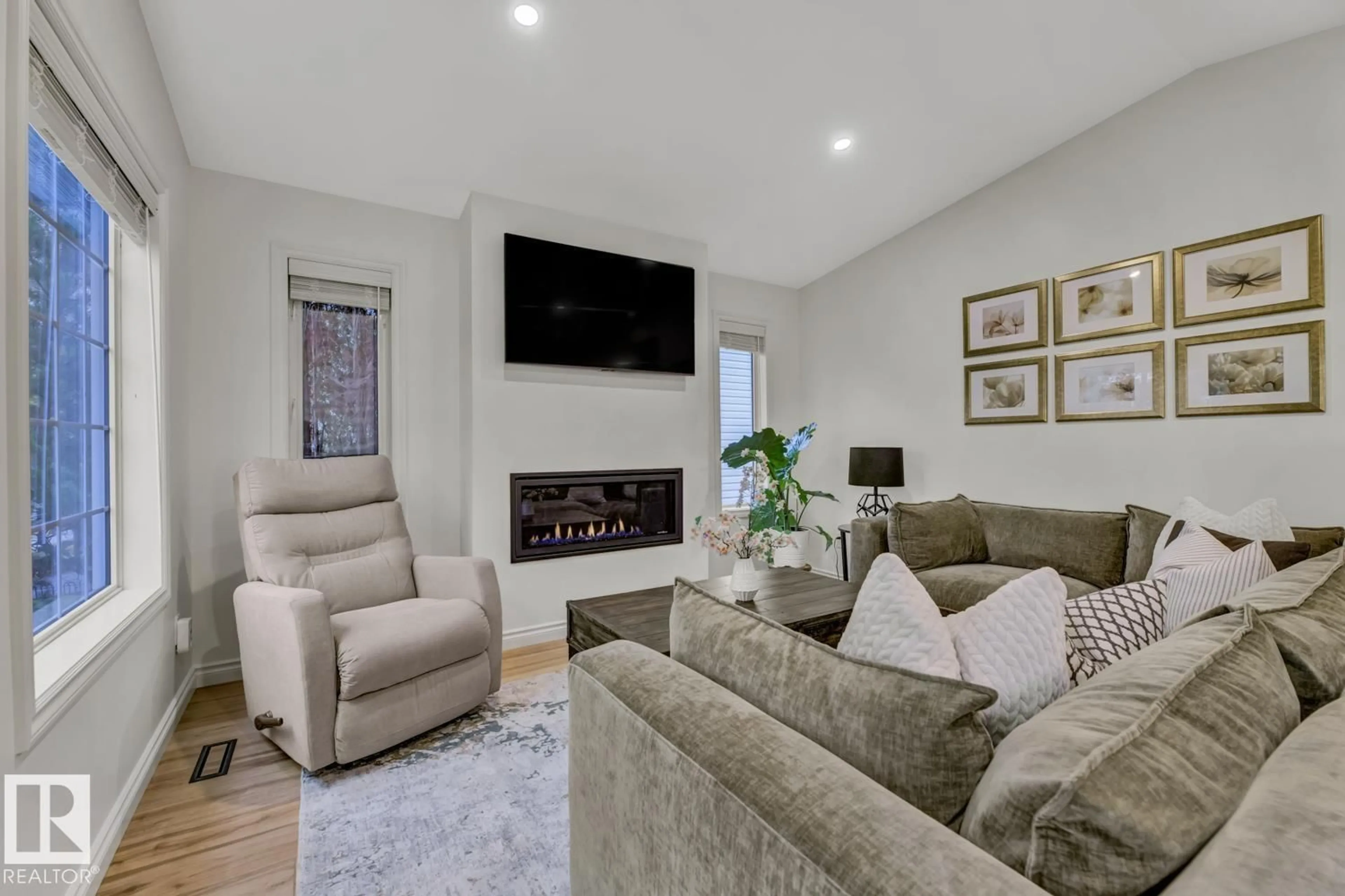 Living room with furniture, unknown for NW - 11222 67 ST, Edmonton Alberta T5B1L1