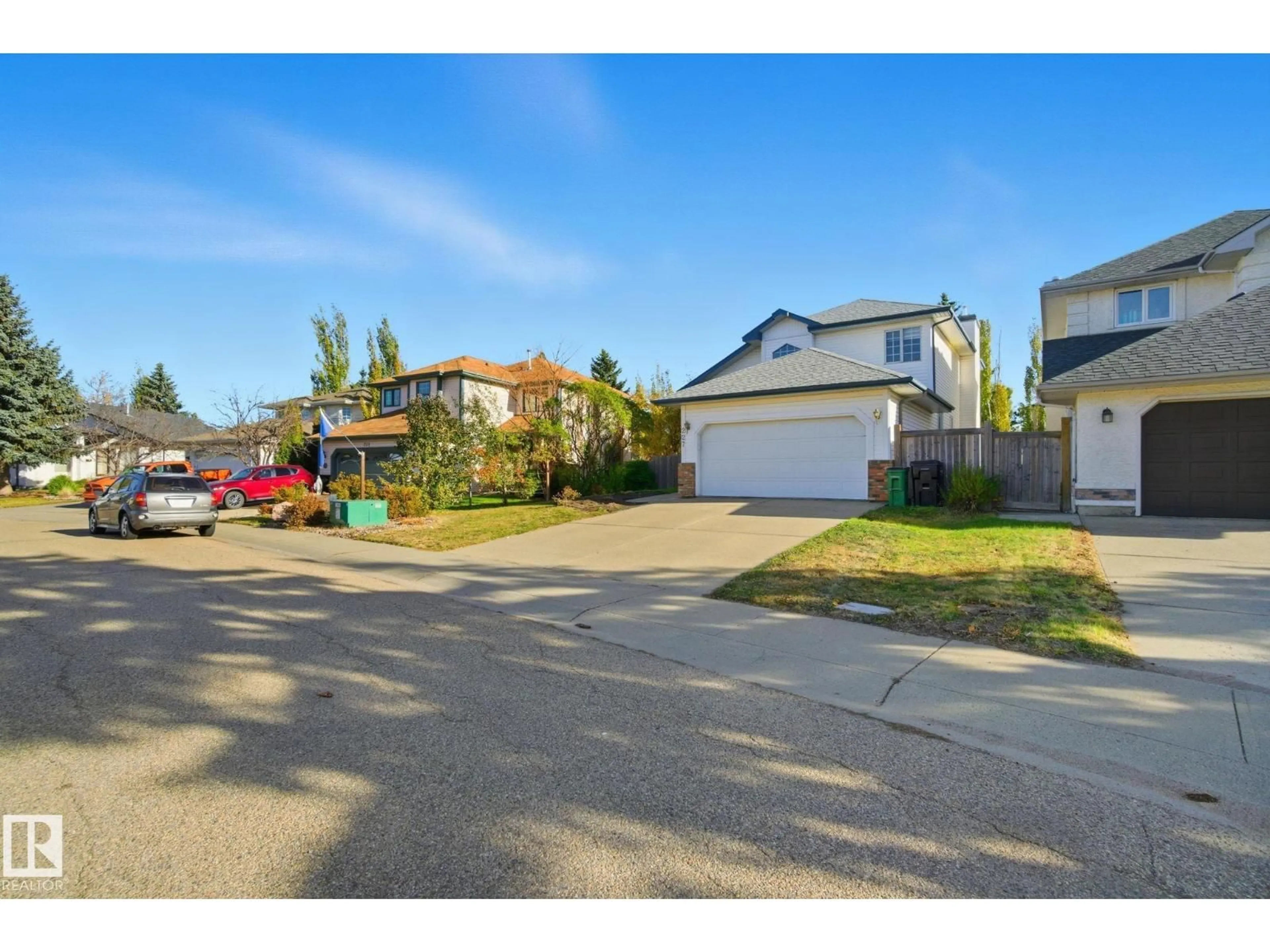 A pic from outside/outdoor area/front of a property/back of a property/a pic from drone, street for 227 PETER CL NW, Edmonton Alberta T5T5Y5
