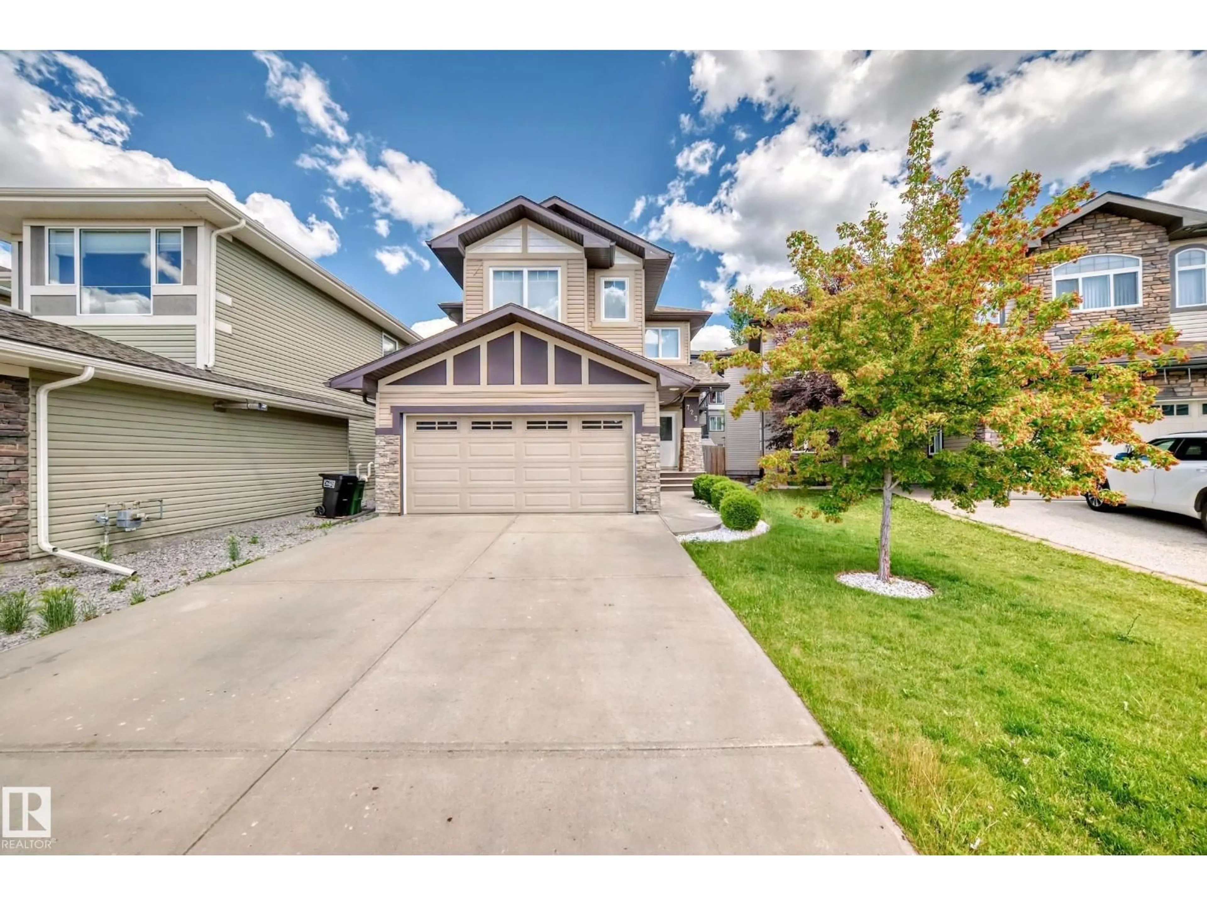 A pic from outside/outdoor area/front of a property/back of a property/a pic from drone, street for 723 57 ST, Edmonton Alberta T6X0G6