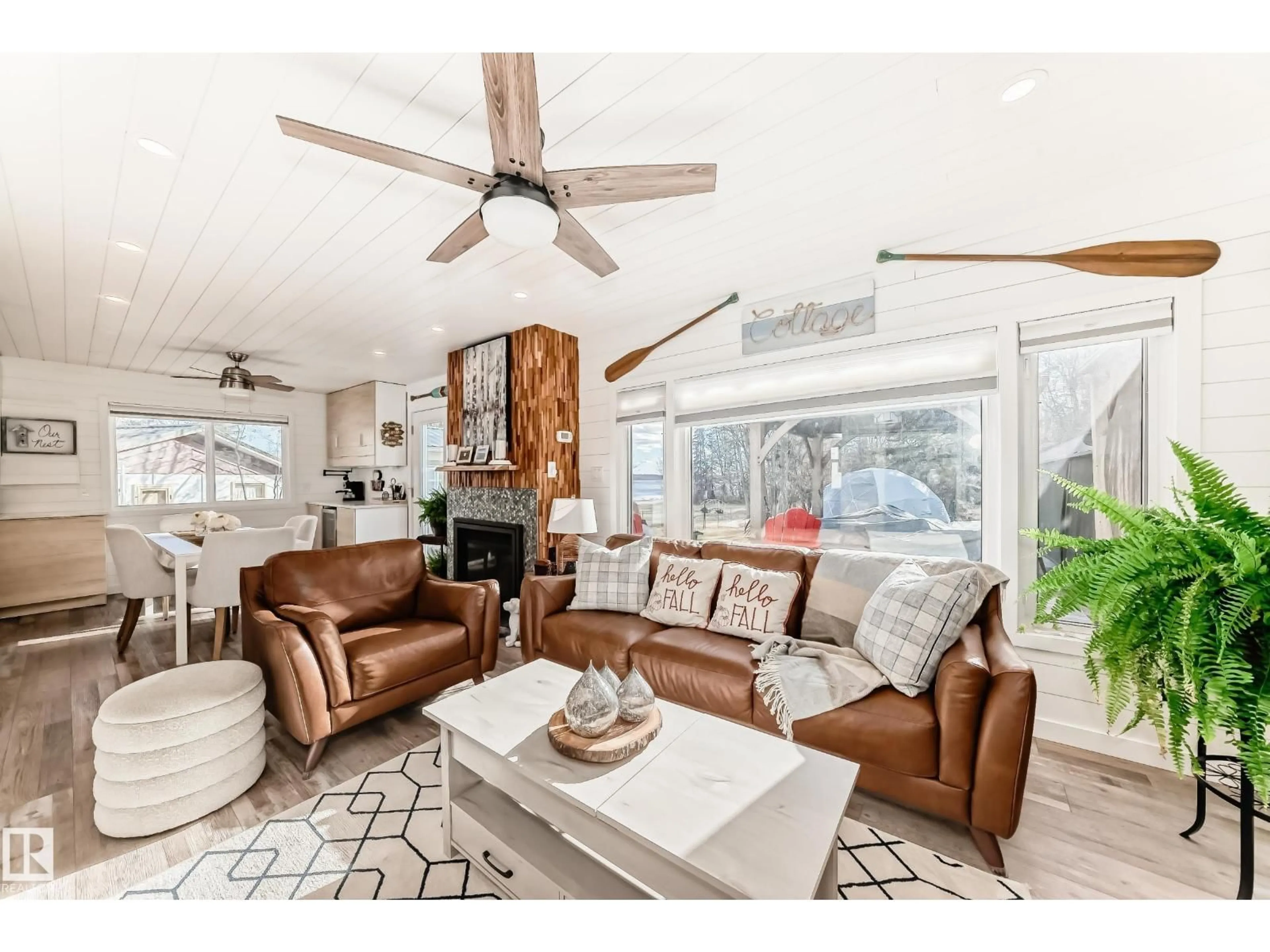 Living room with furniture, ceramic/tile floor for 6108 WILLOW WY, Rural Lac Ste. Anne County Alberta T0E1V0