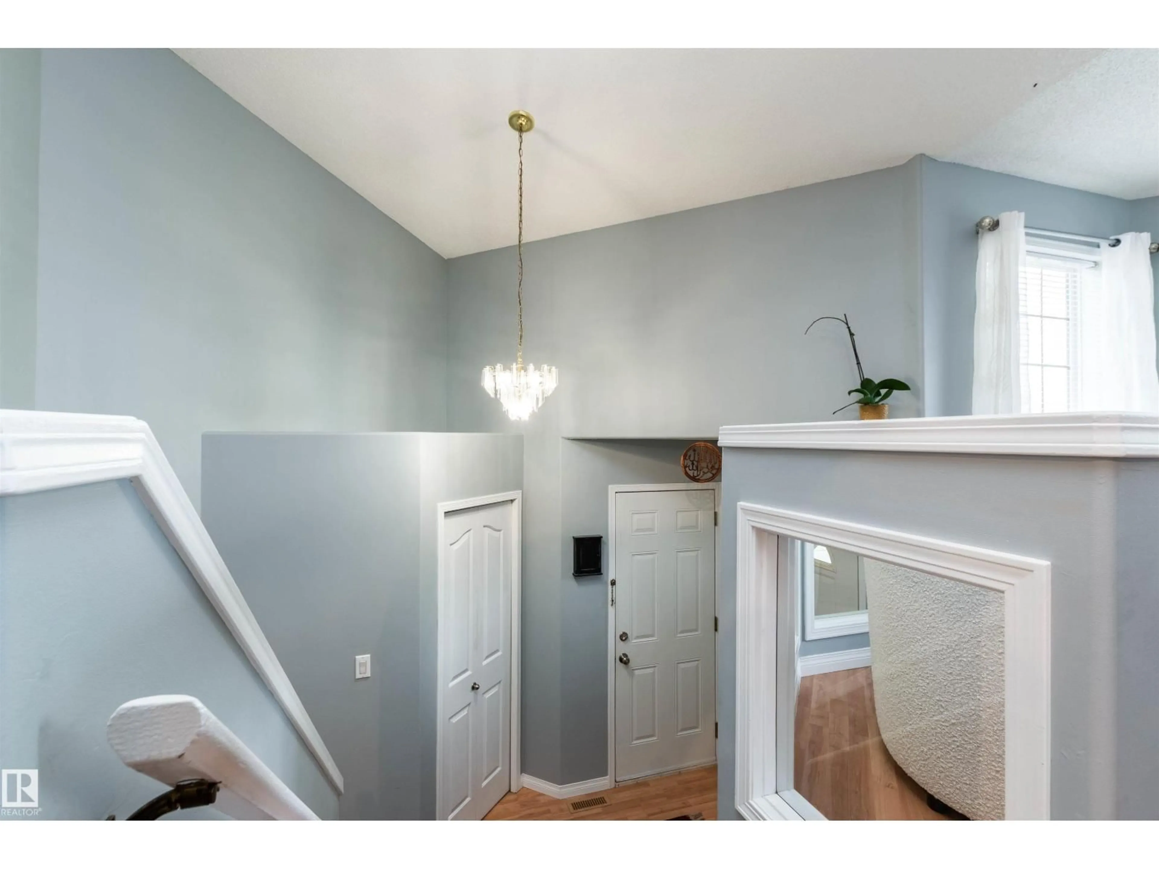 Indoor entryway for 208 RAINBOW CR, Sherwood Park Alberta T8A5W6