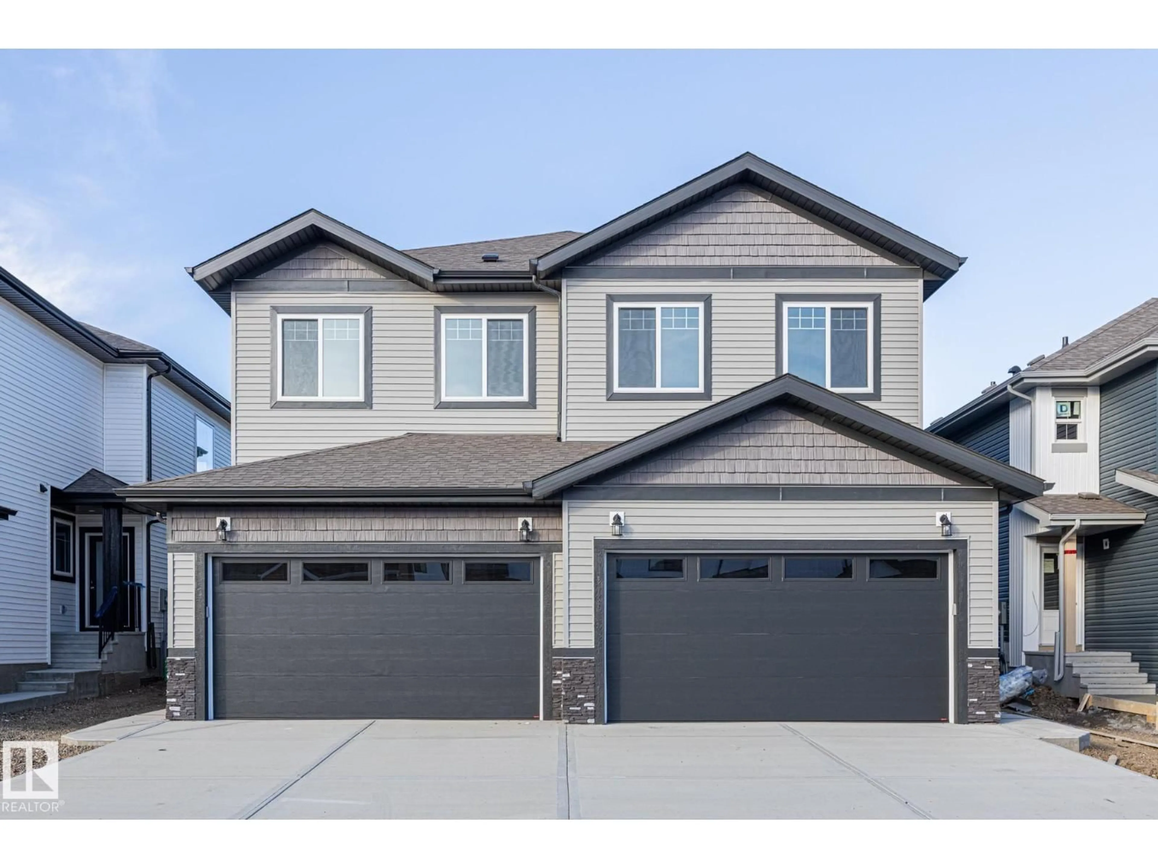 Home with vinyl exterior material, street for 207 SAVOY CR, Sherwood Park Alberta T8H3A8