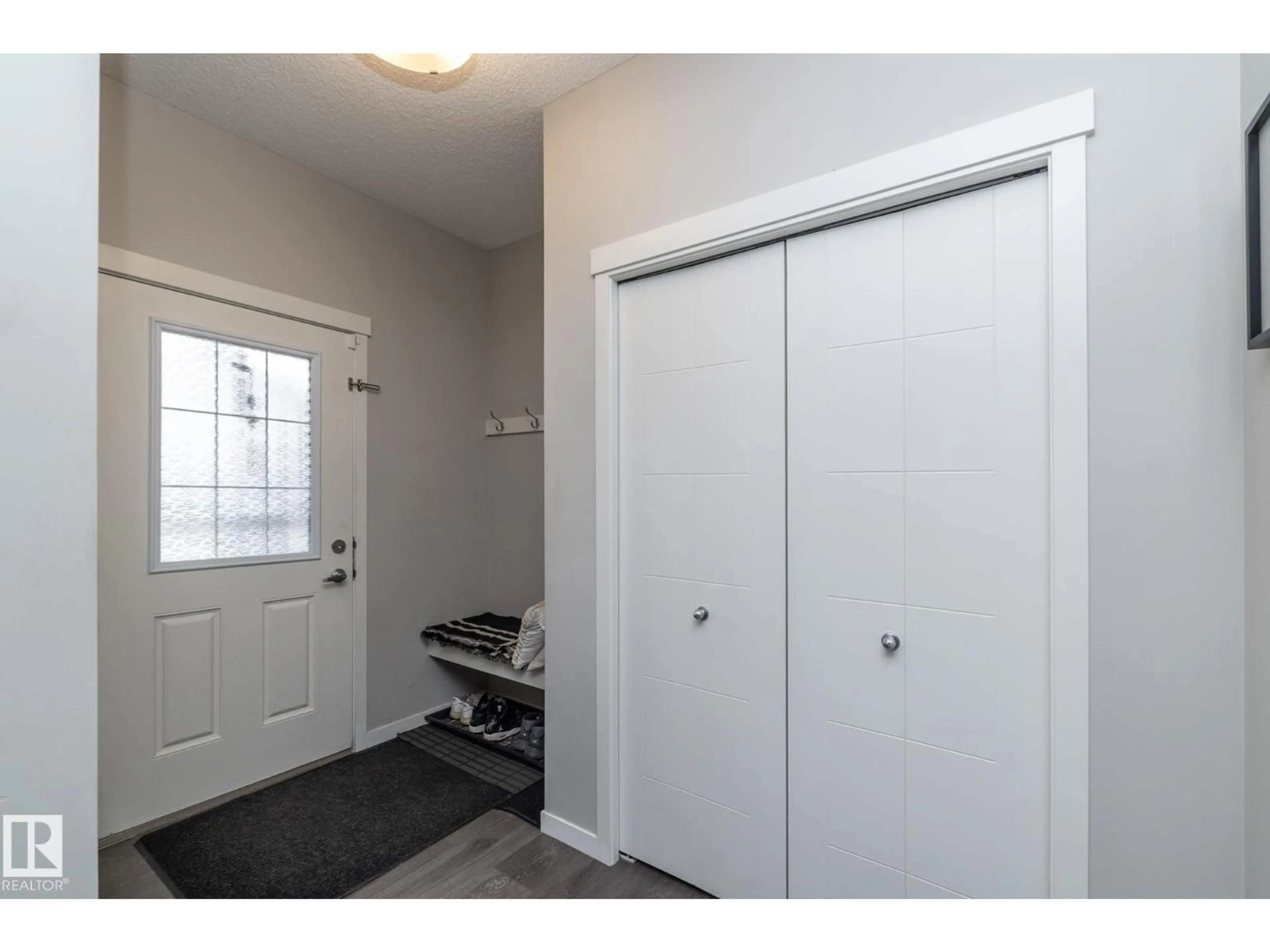 Indoor entryway for 17147 49 ST, Edmonton Alberta T5Y3P3