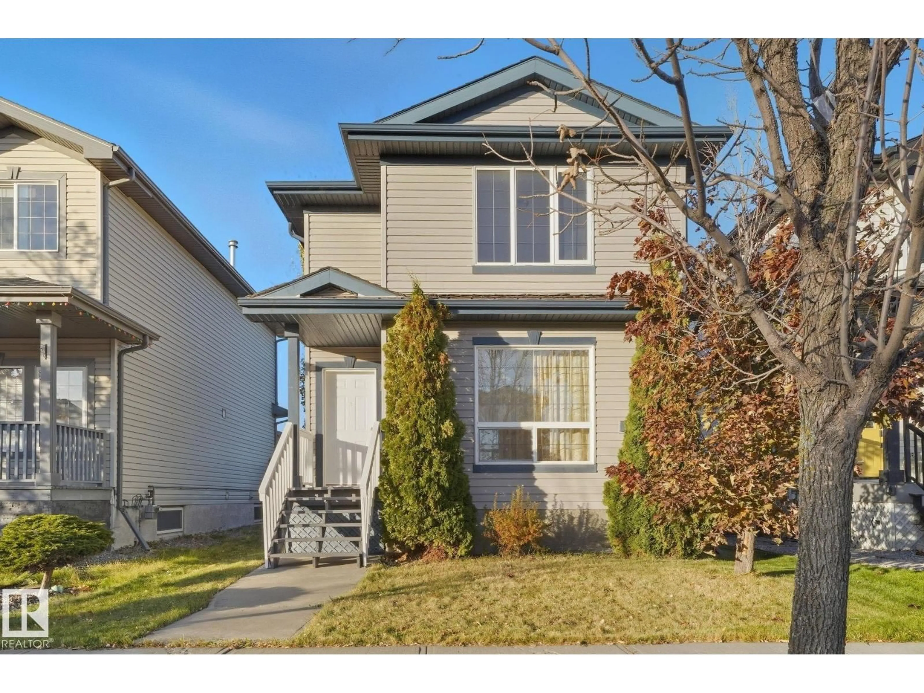 Home with vinyl exterior material, street for 40 BIRCHGLEN CR, Leduc Alberta T9E0C5