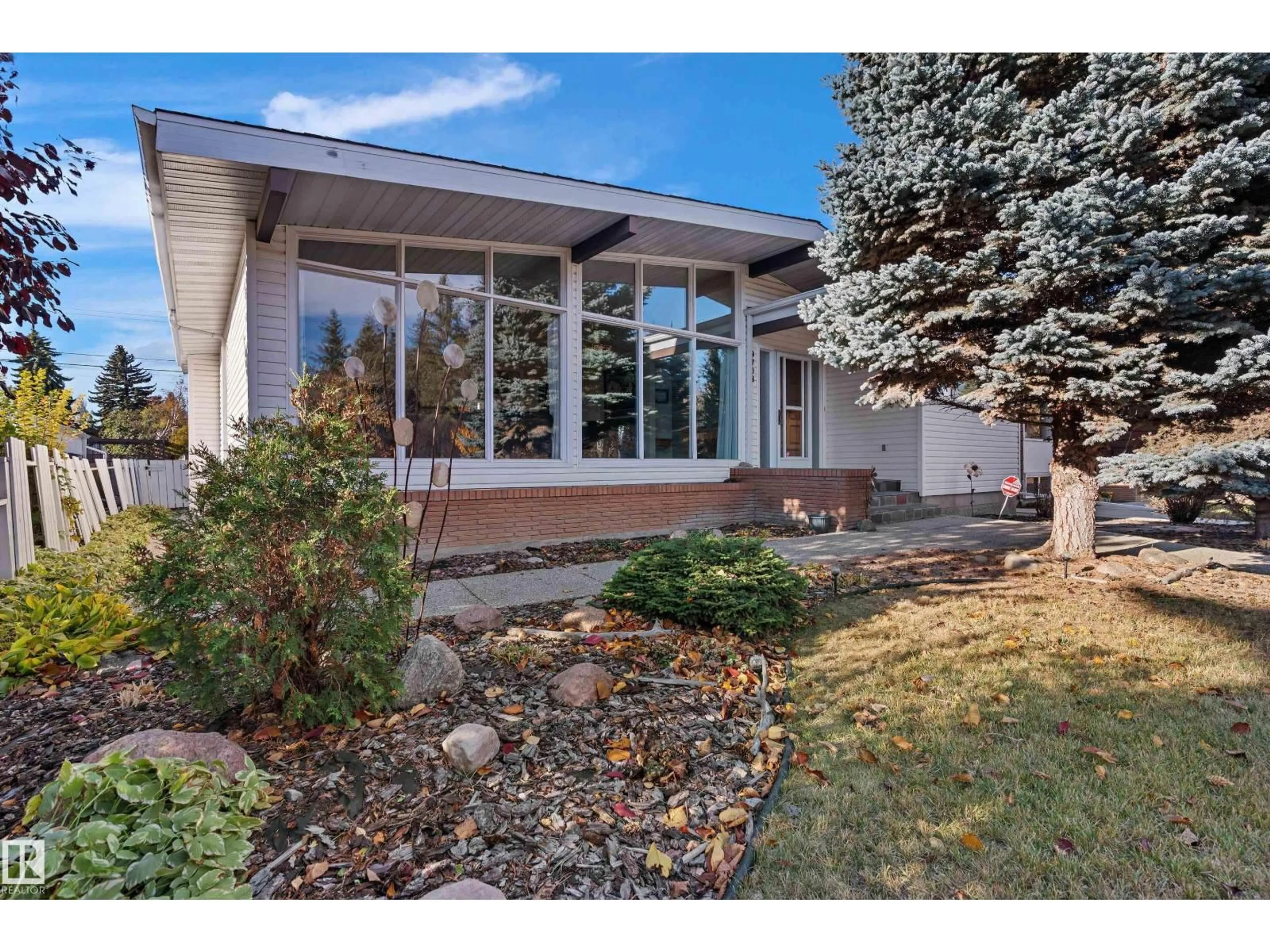 Unknown for 9708 64 ST, Edmonton Alberta T6B1R3