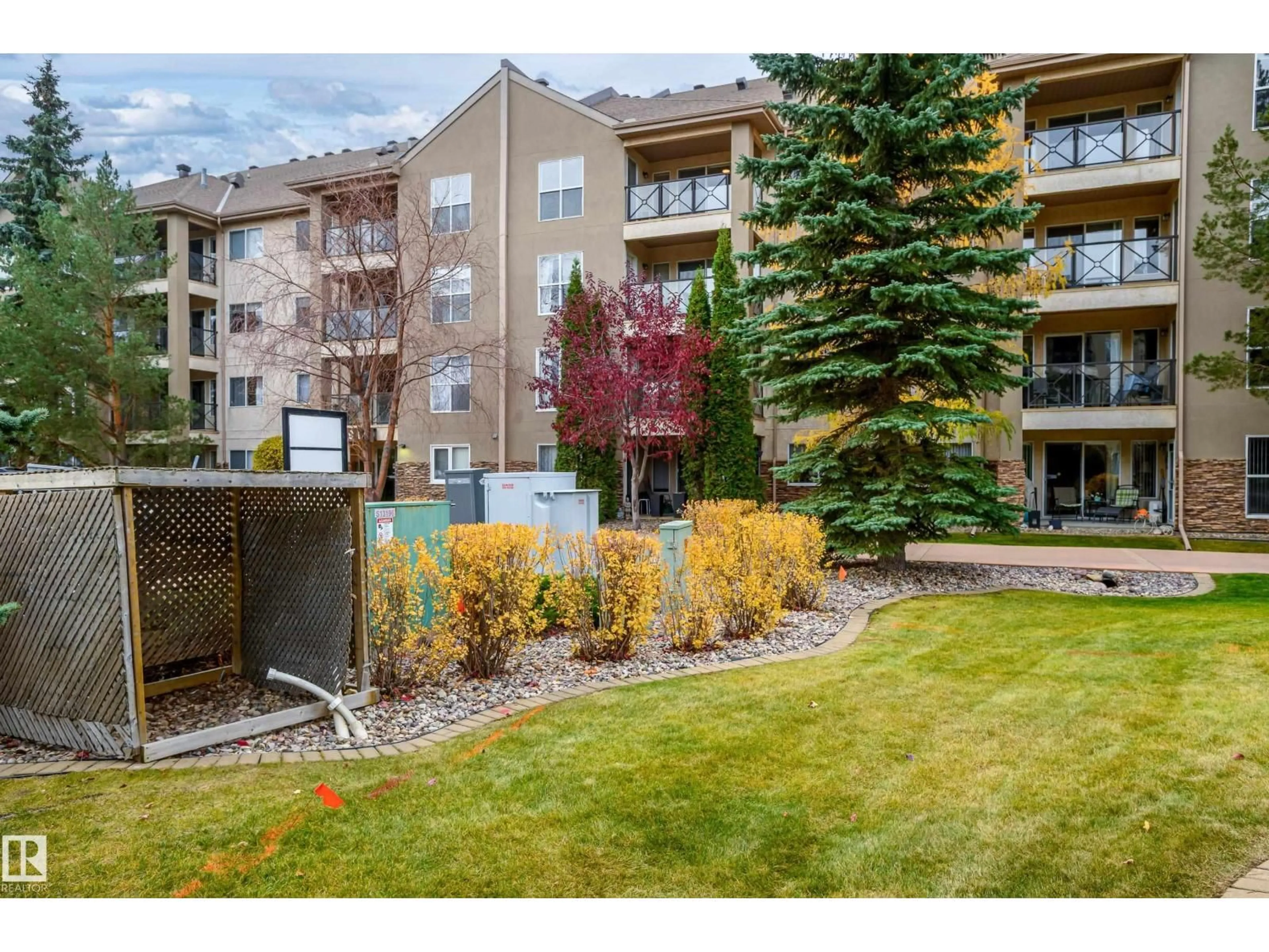 Patio, unknown for 401 - 8912 156 ST, Edmonton Alberta T5R5Z2