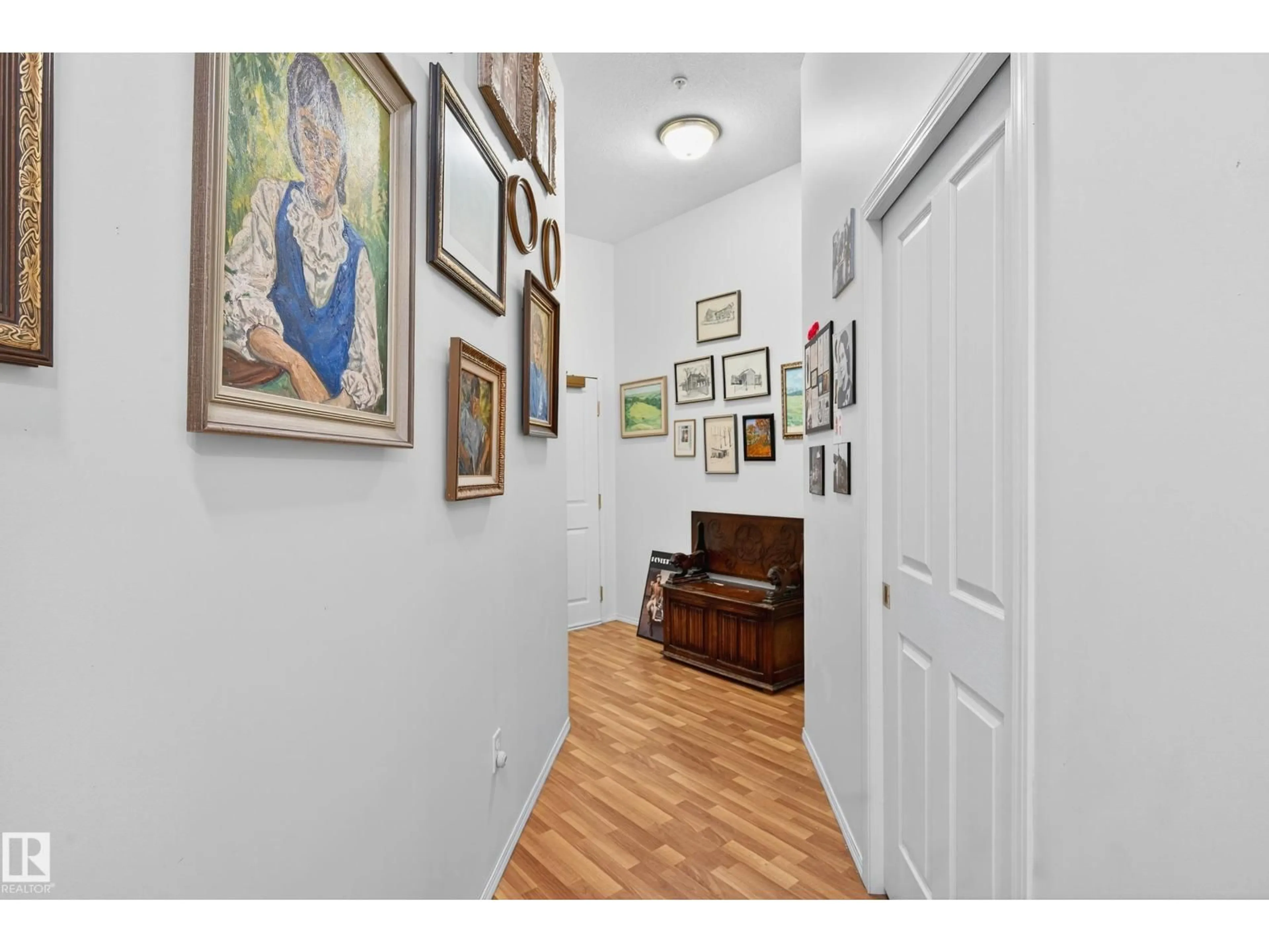 Indoor entryway for 78 - 110 MCKENNEY AV, St. Albert Alberta T8N1L9