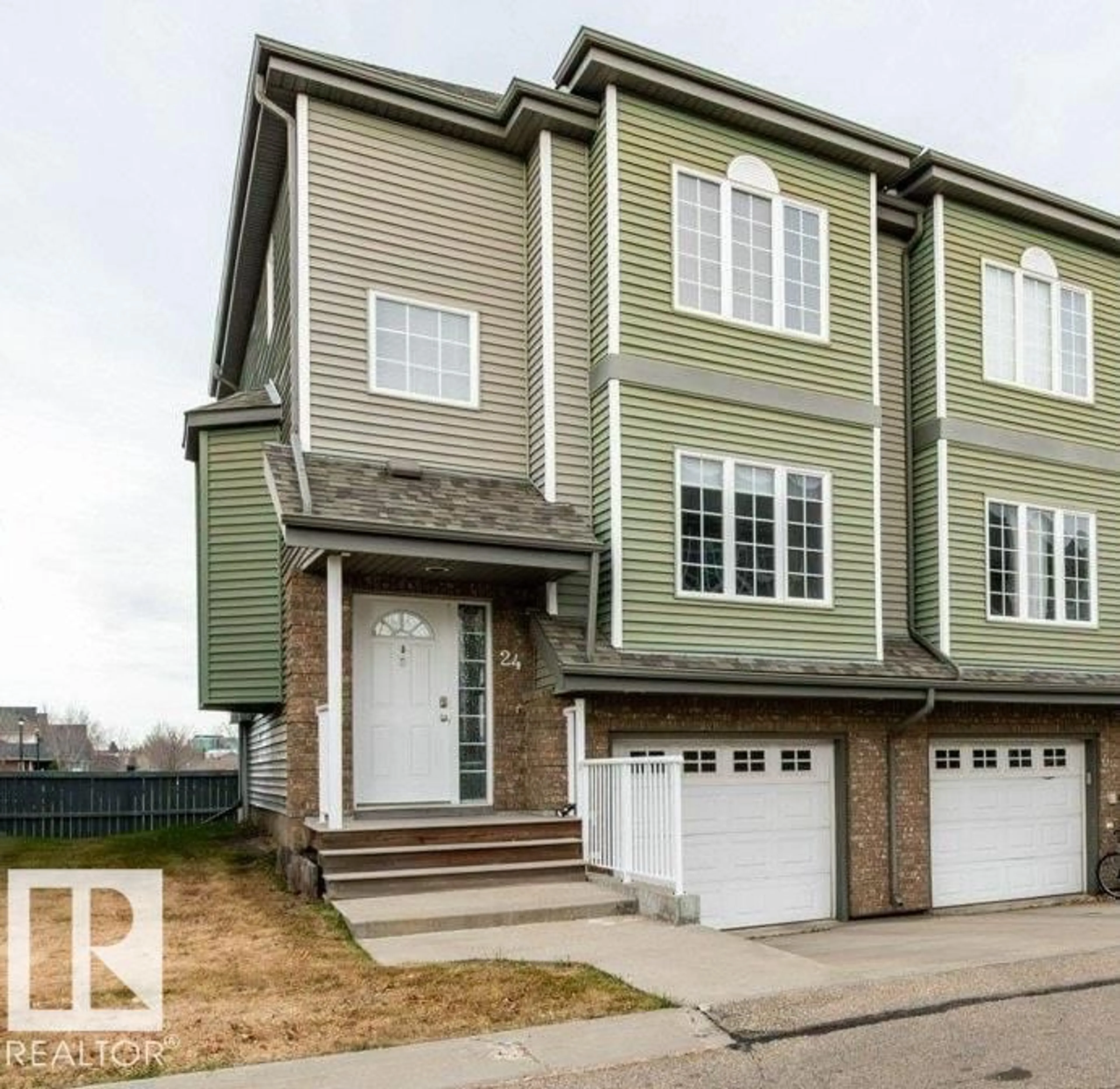 Home with vinyl exterior material, street for 24 - 5102 30 AV, Beaumont Alberta T4X0A9