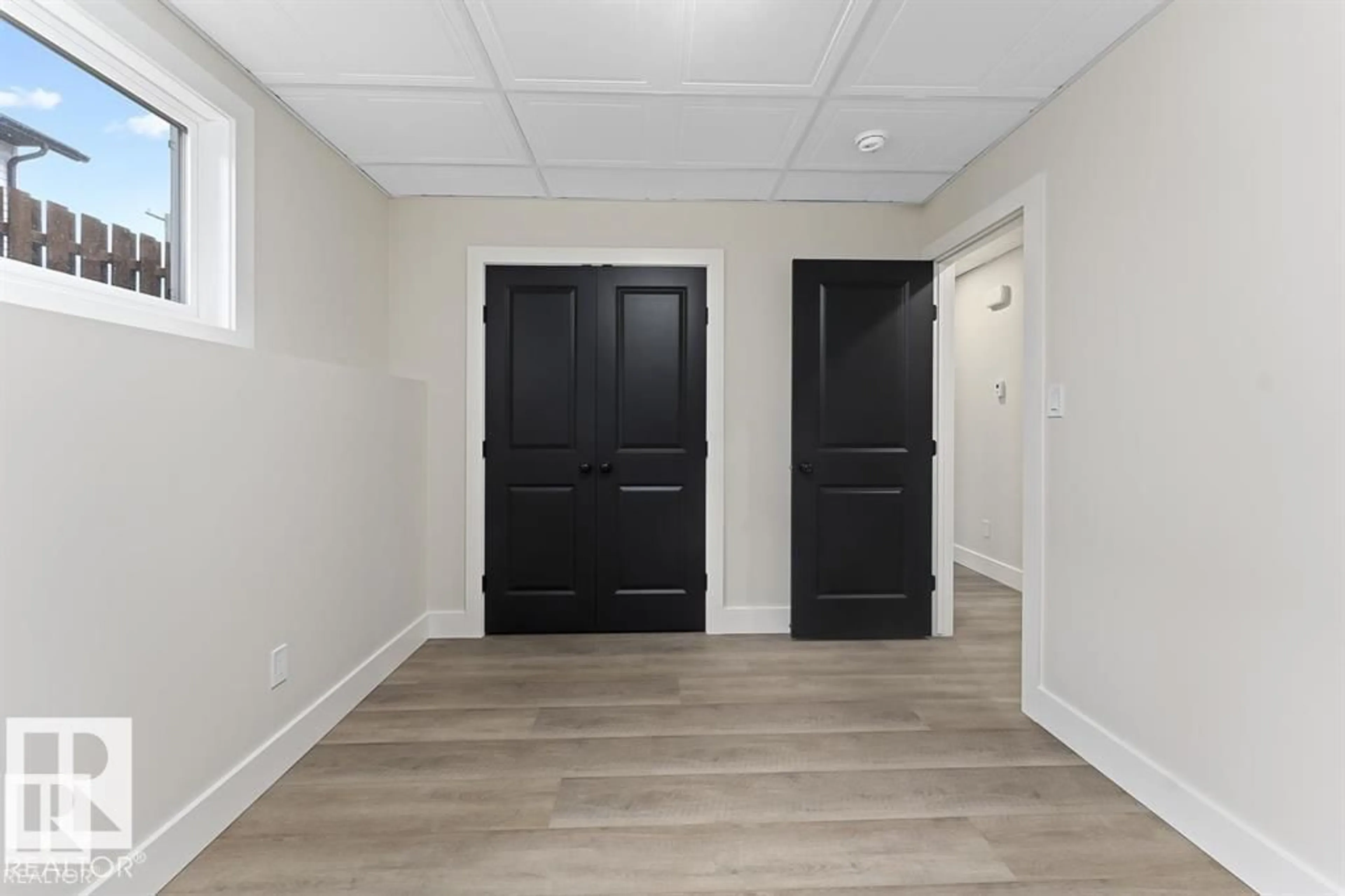 Indoor entryway for 42230 - 402 TOWNSHIP ROAD 632, Rural Bonnyville M.D. Alberta T9M1P1