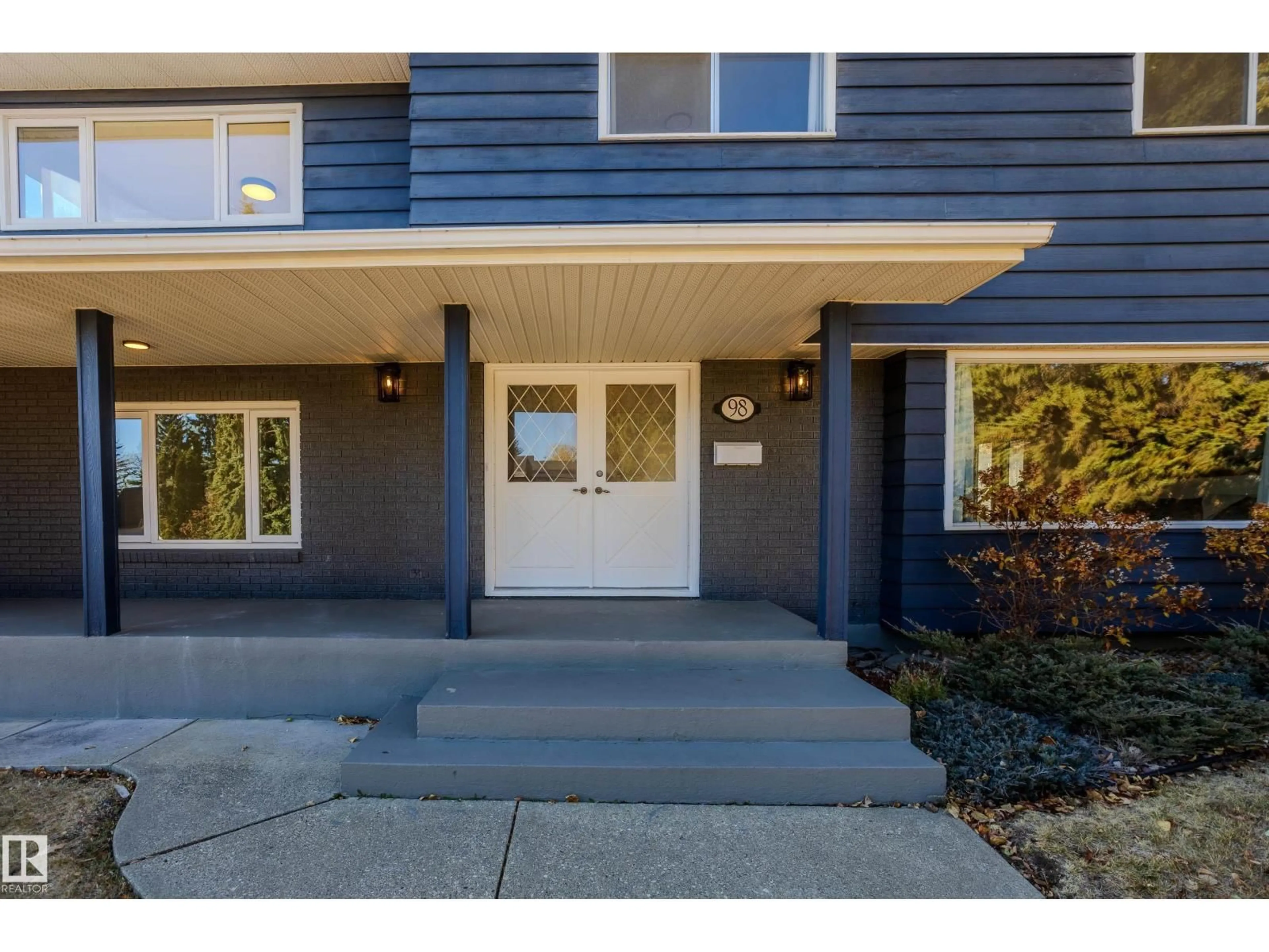 Unknown for 98 VALLEYVIEW CR, Edmonton Alberta T5R5T3