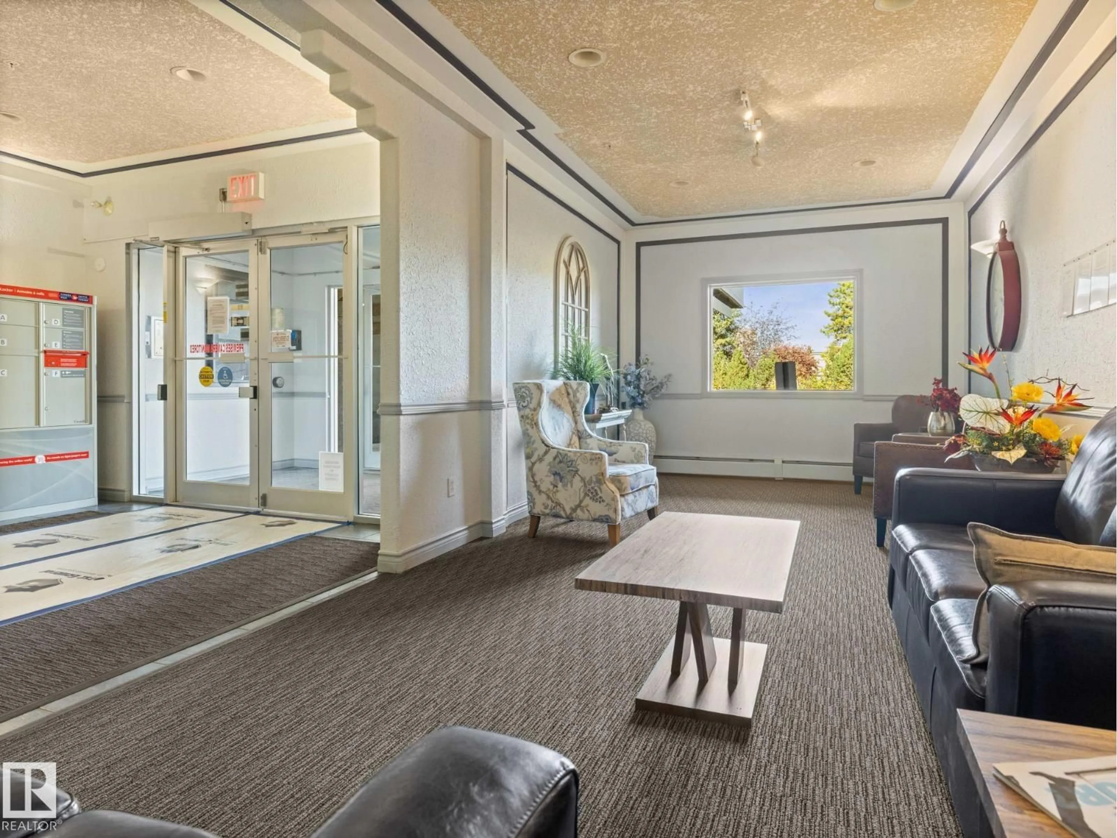 Lobby for #126 - 10511 42 AV, Edmonton Alberta T5J7G8