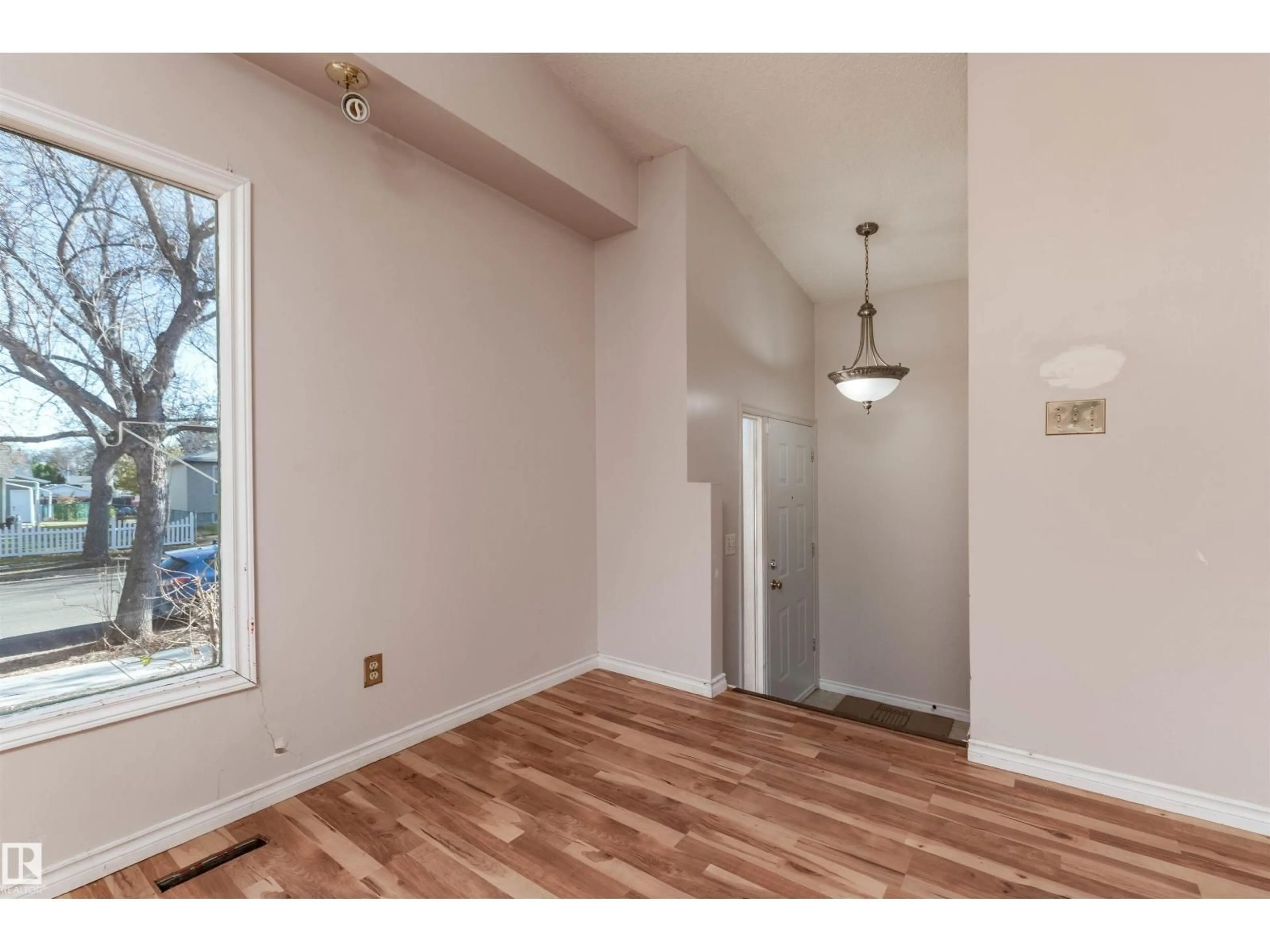 Unknown for NW - 11938 43 ST, Edmonton Alberta T5W2P6