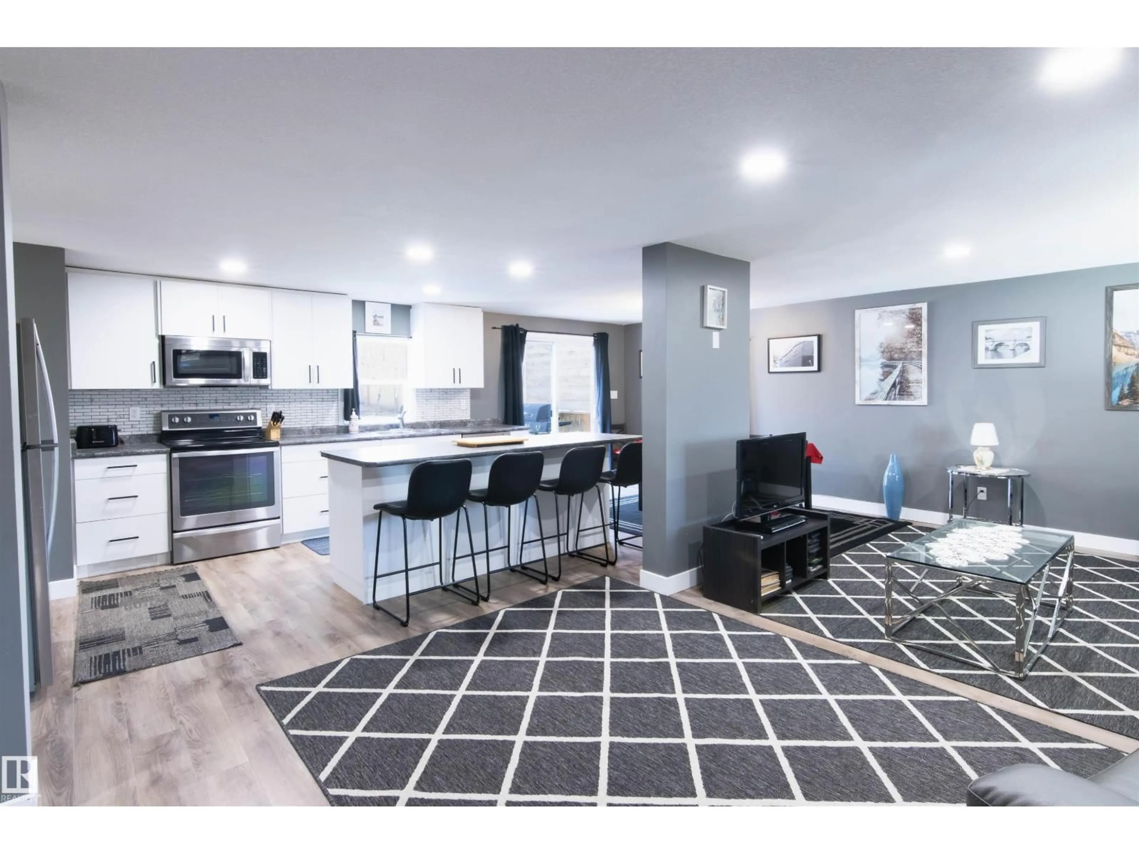 Open concept kitchen, unknown for 52343 - 171 RGE ROAD 211, Rural Strathcona County Alberta T8G1A6