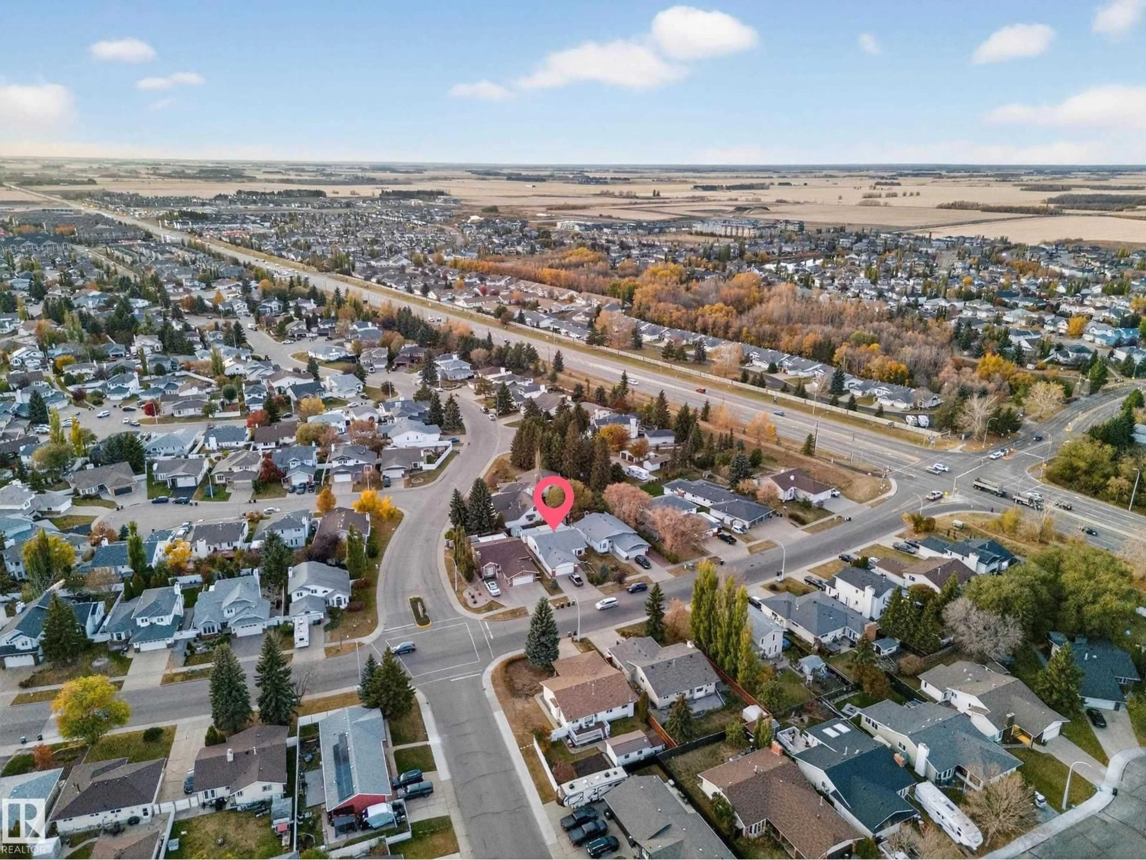 A pic from outside/outdoor area/front of a property/back of a property/a pic from drone, street for 10 ALTON DR, Leduc Alberta T9E6H2