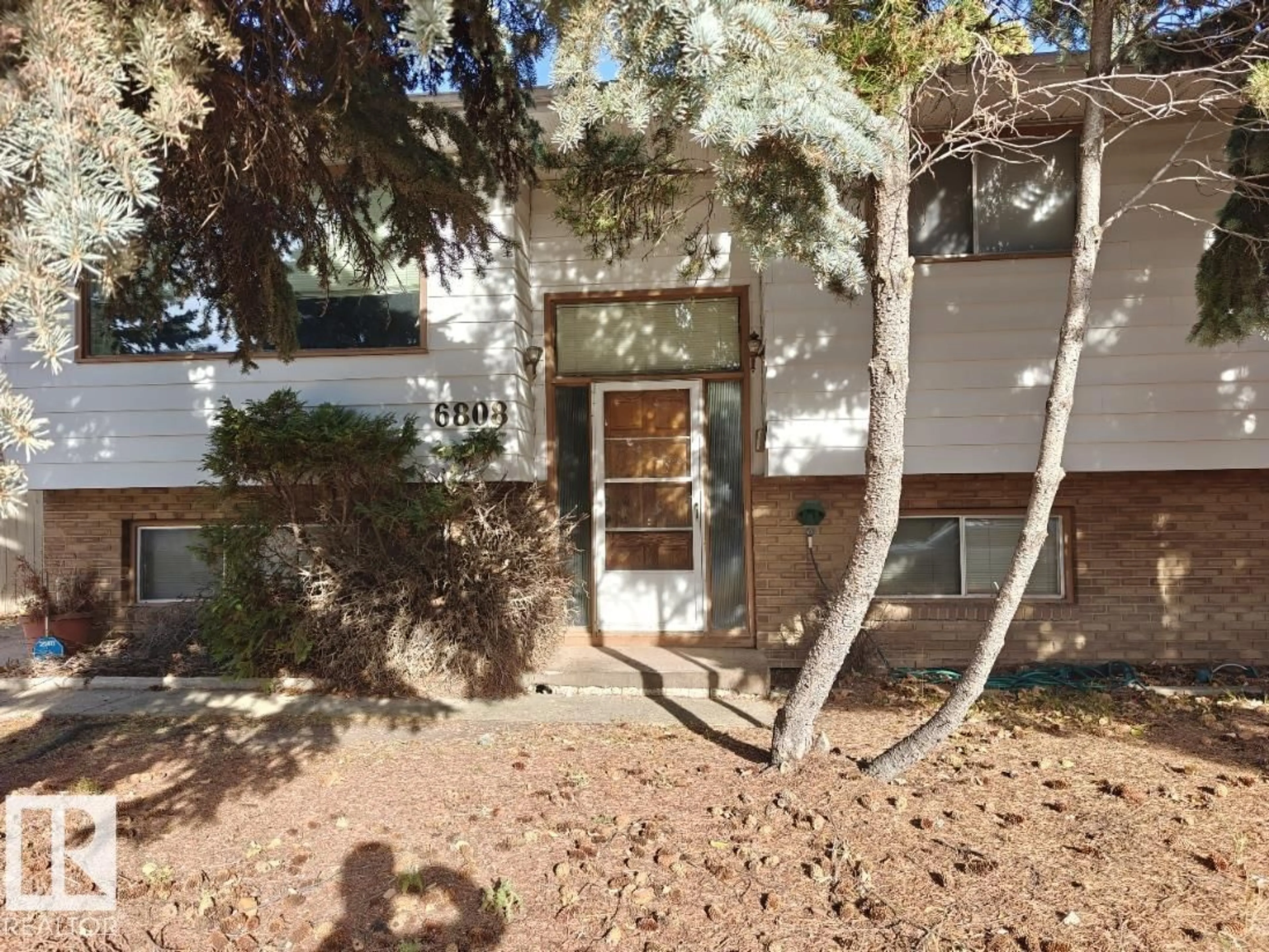 Unknown for 6808 11 AV, Edmonton Alberta T6K3J5