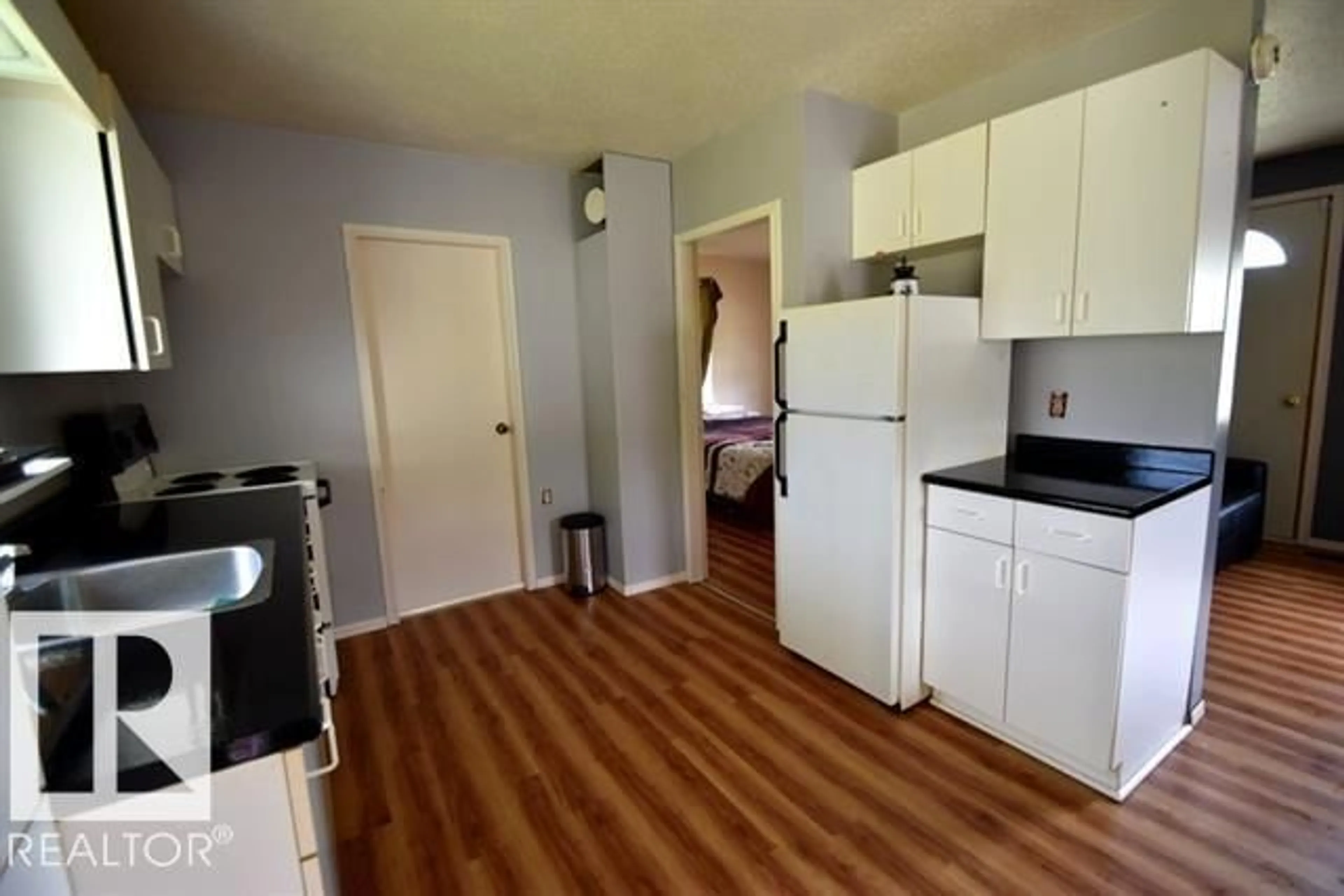 Standard kitchen, unknown for 5012 49 AVENUE, Vilna Alberta T0A3L0
