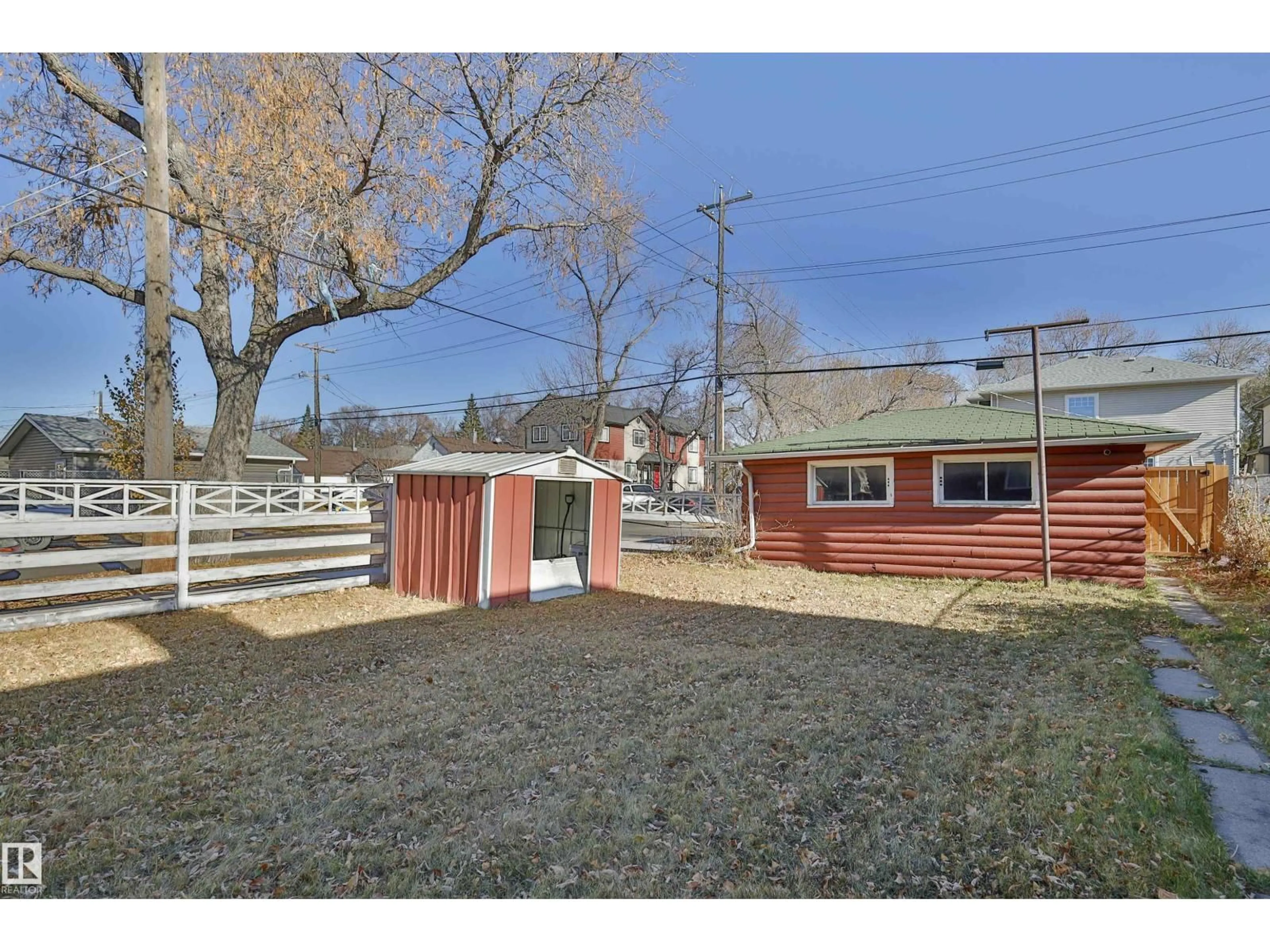 Shed for NW - 9629 120 AV, Edmonton Alberta T5G0R8