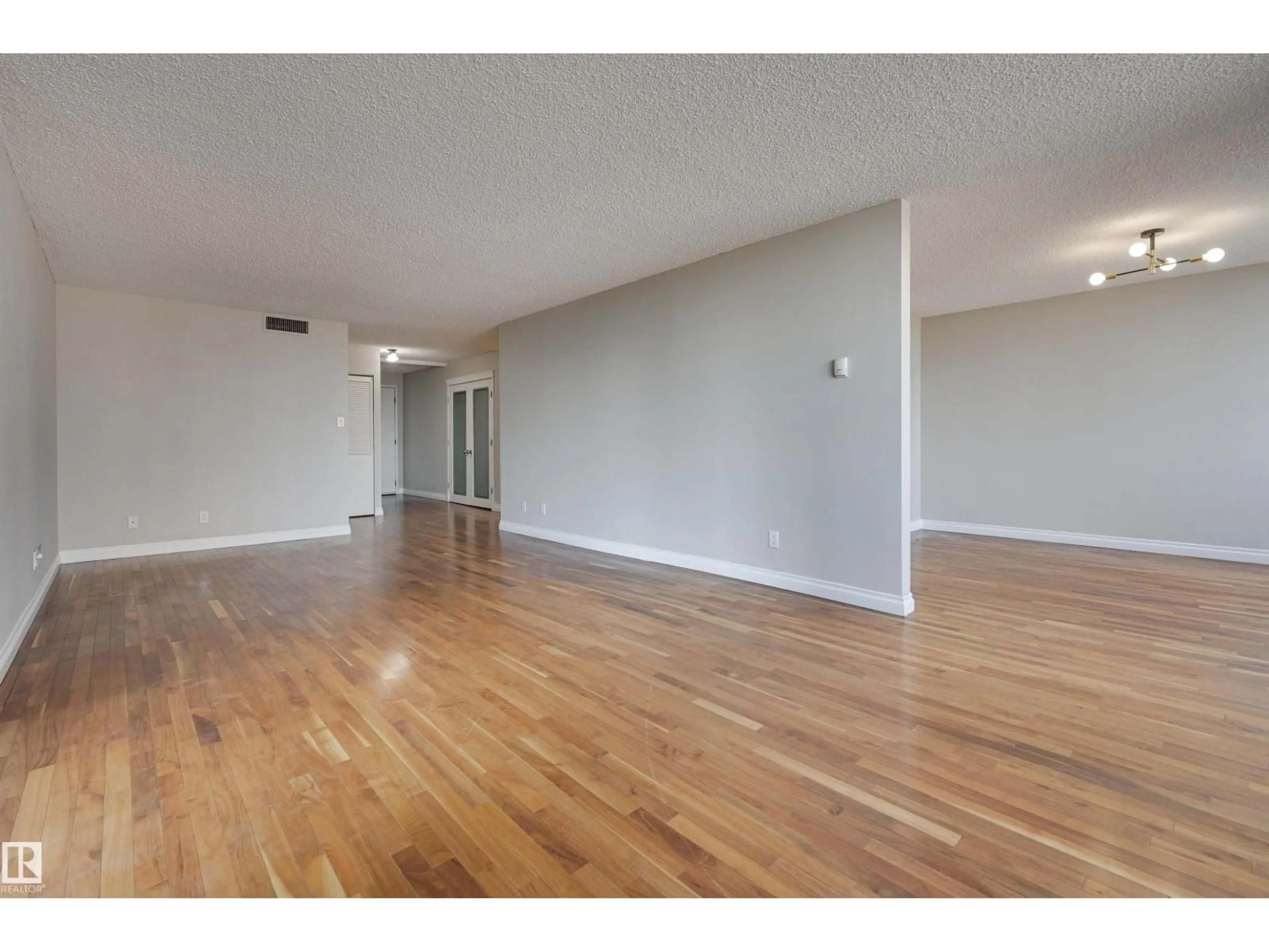 A pic of a room for #301 - 9921 104 ST, Edmonton Alberta T5K2K3